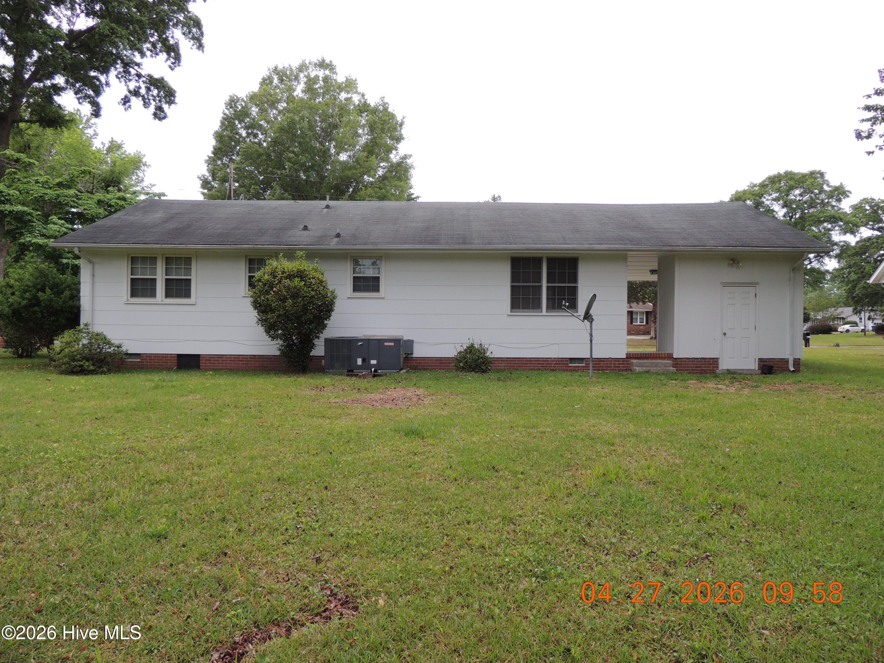 100569816 | Photo 14