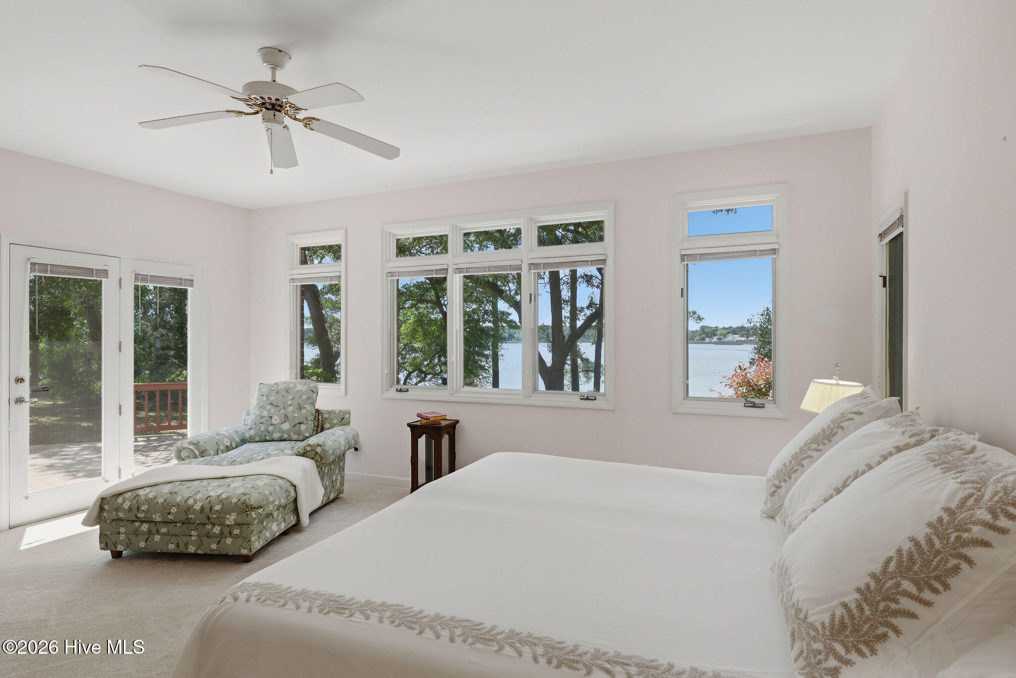 100570378 | Photo 27