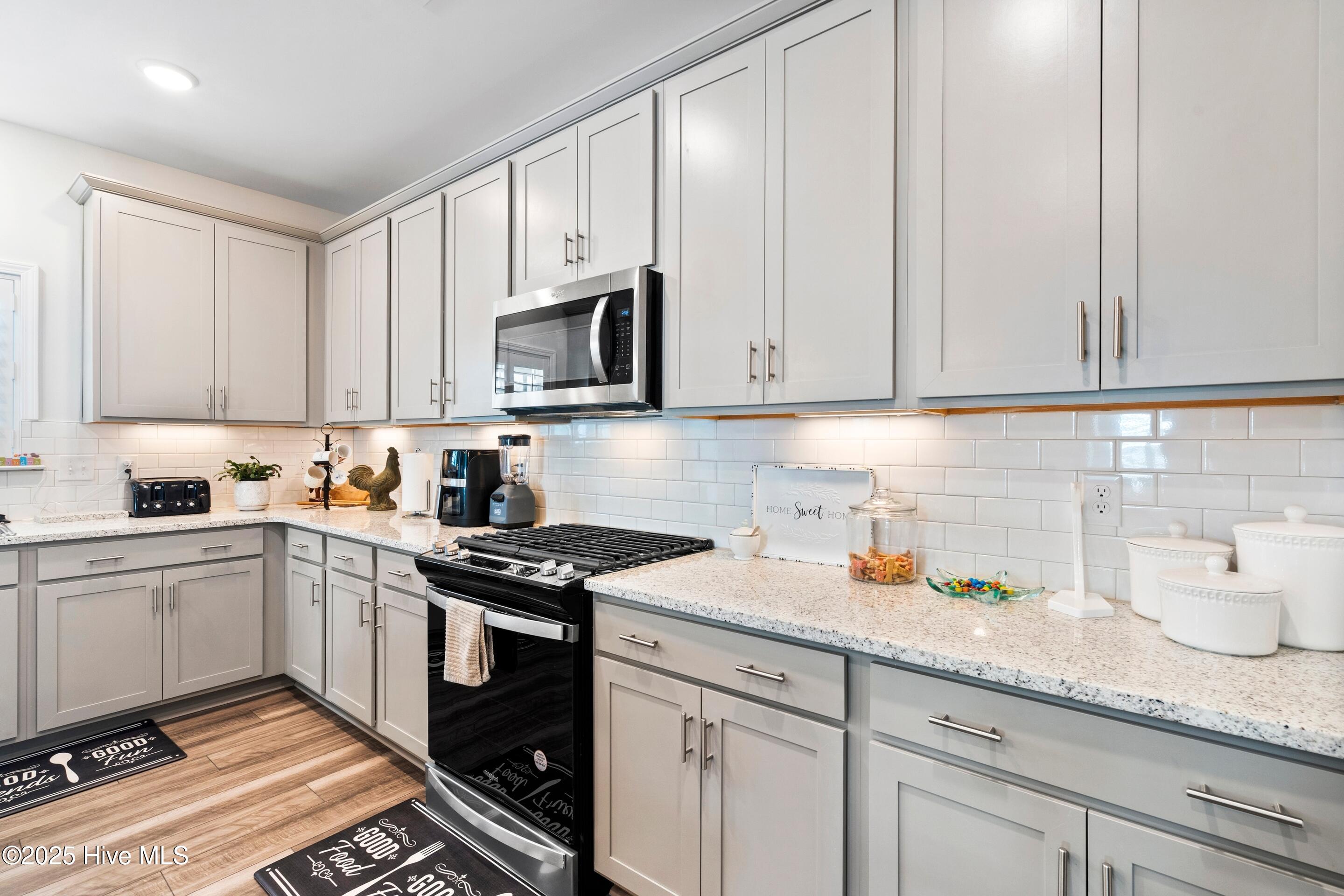 100527071 | Photo 10