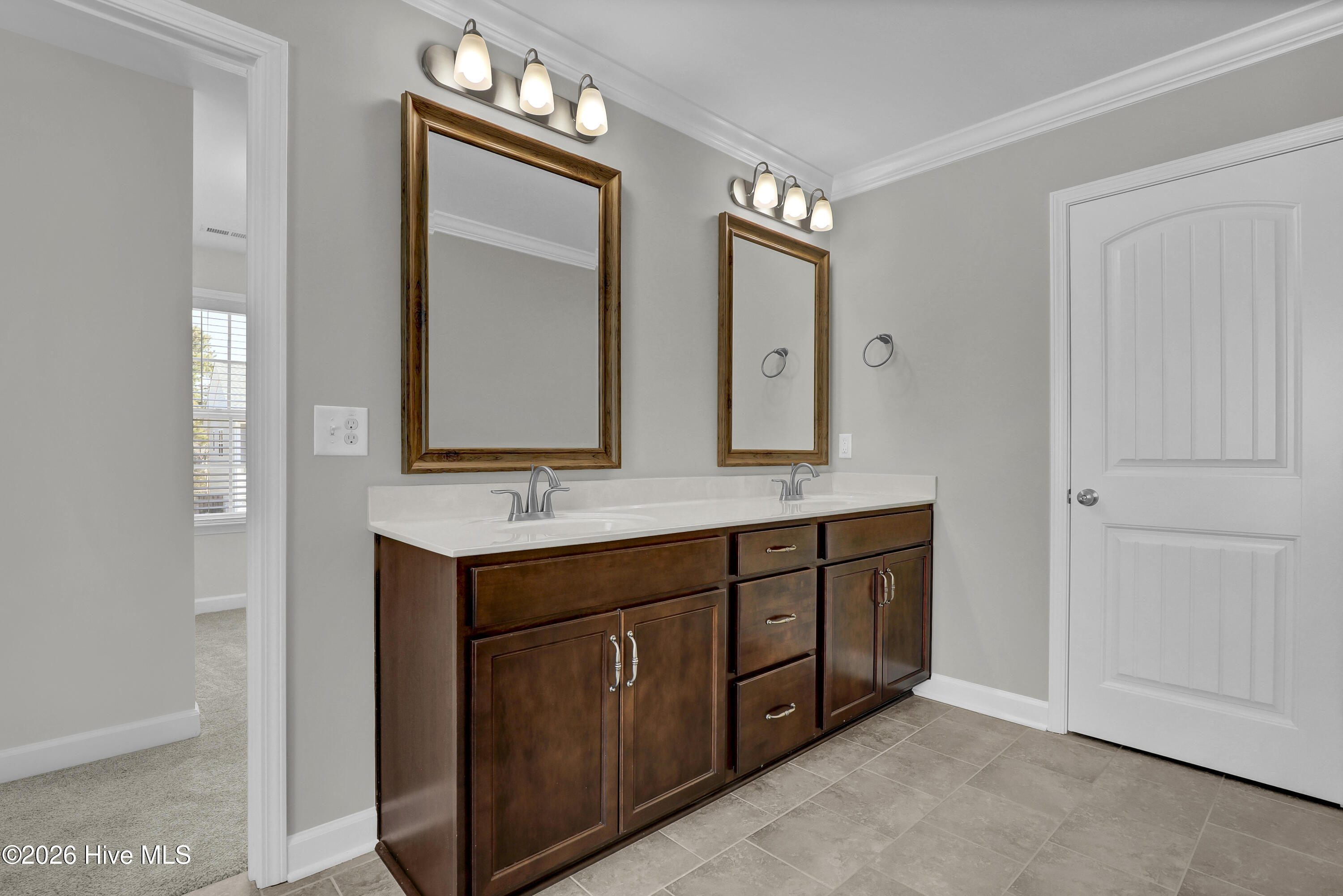 100556478 | Photo 26