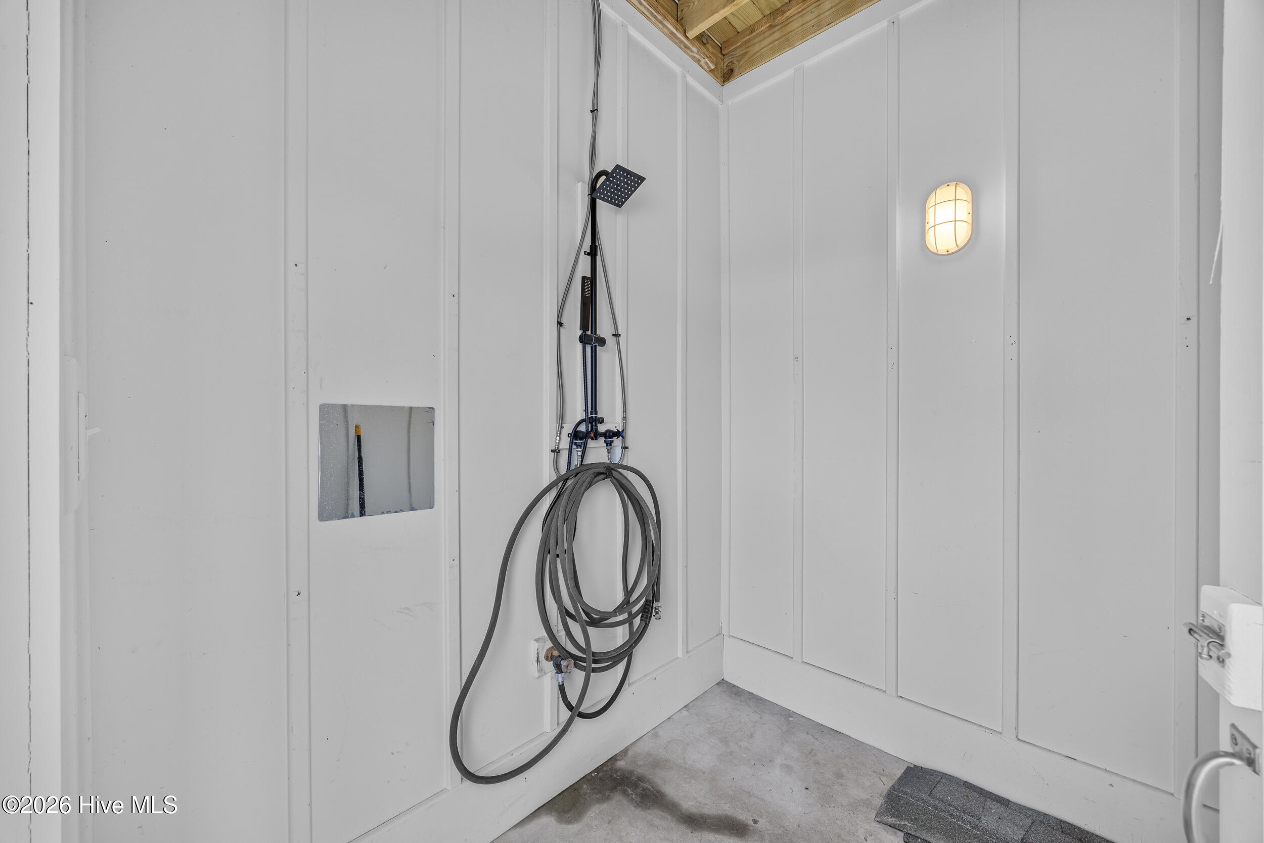 100549374 | Photo 68