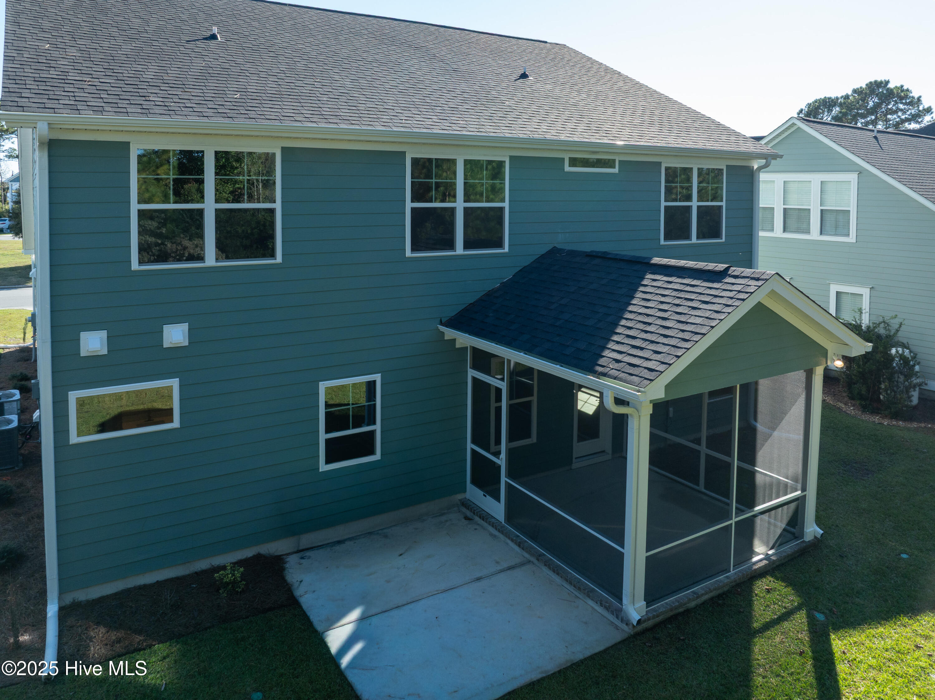 100501651 | Photo 27