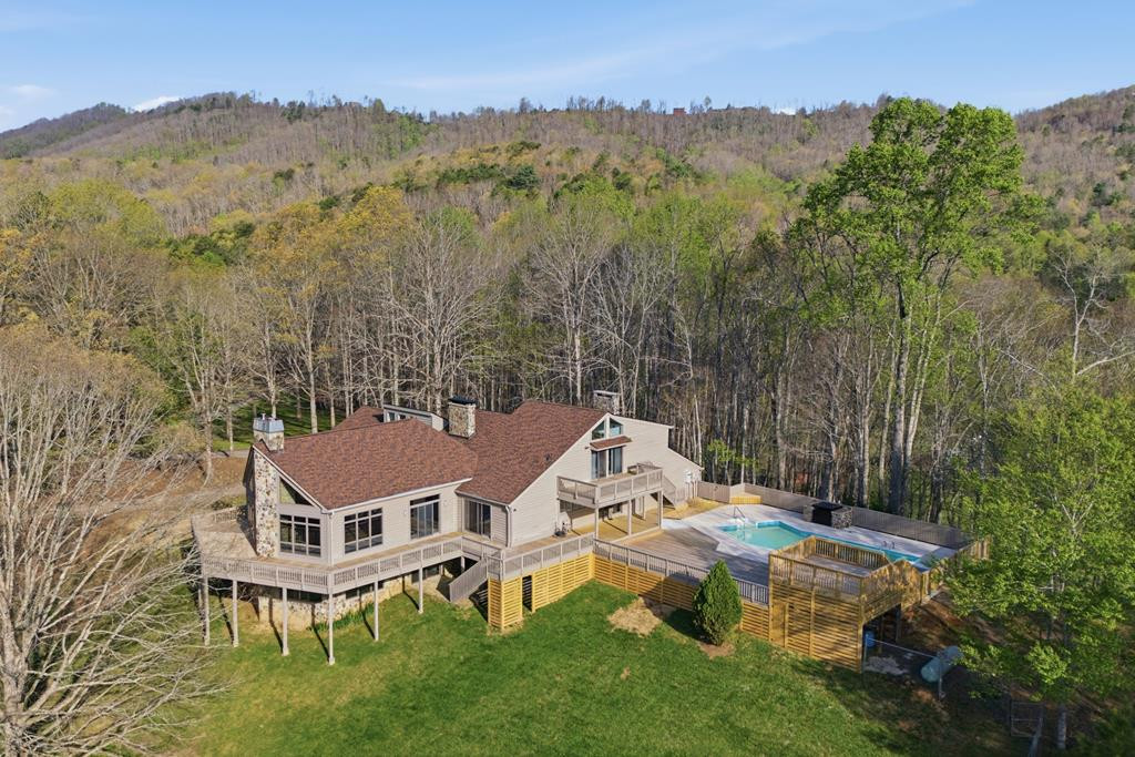 853 Caler, Brasstown, North Carolina, 5 Bedrooms Bedrooms, 10 Rooms Rooms,4 BathroomsBathrooms,For sale,Caler,98544308 853 Caler, Brasstown, North Carolina, 5 Bedrooms Bedrooms, 10 Rooms Rooms,4 BathroomsBathrooms,For sale,Caler,98544308