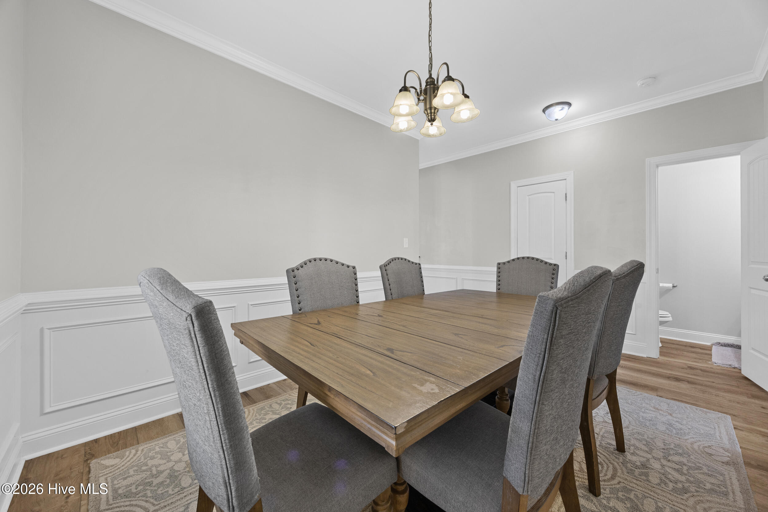 100564853 | Photo 12