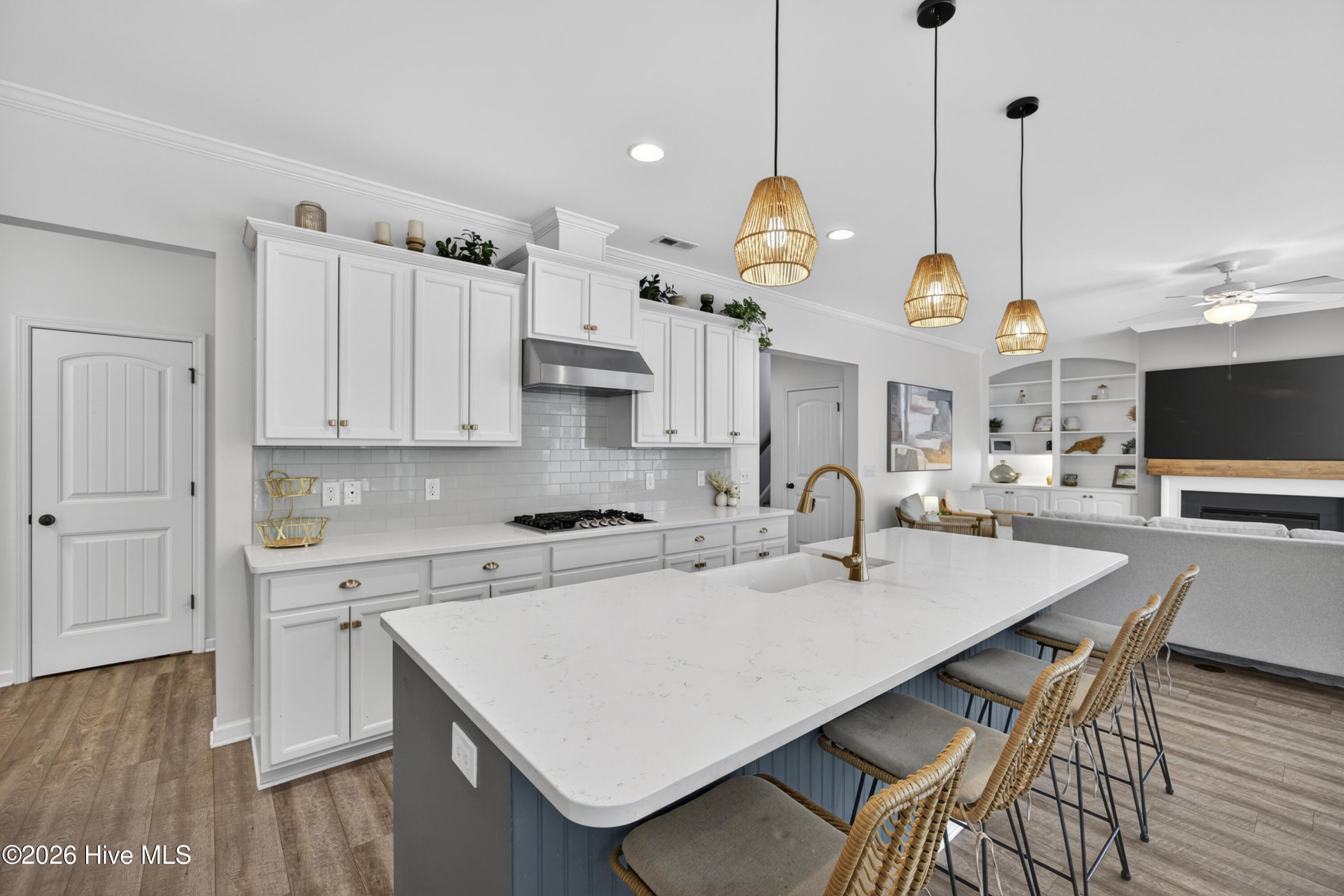 100567368 | Photo 20