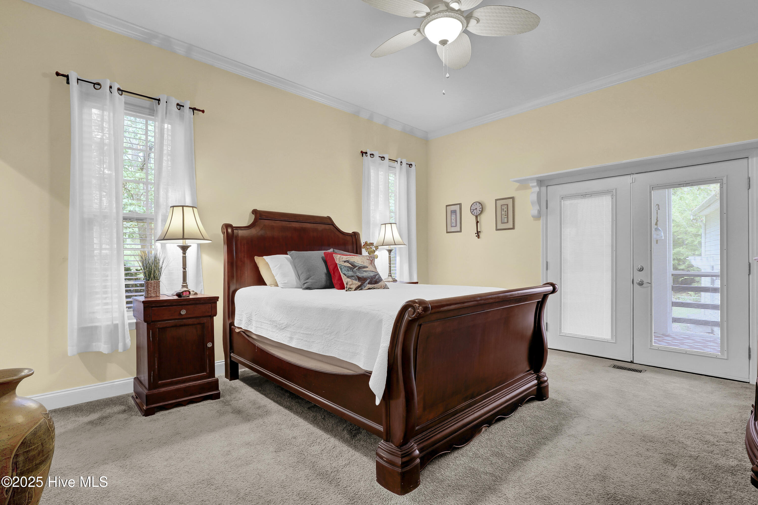 100532986 | Photo 21