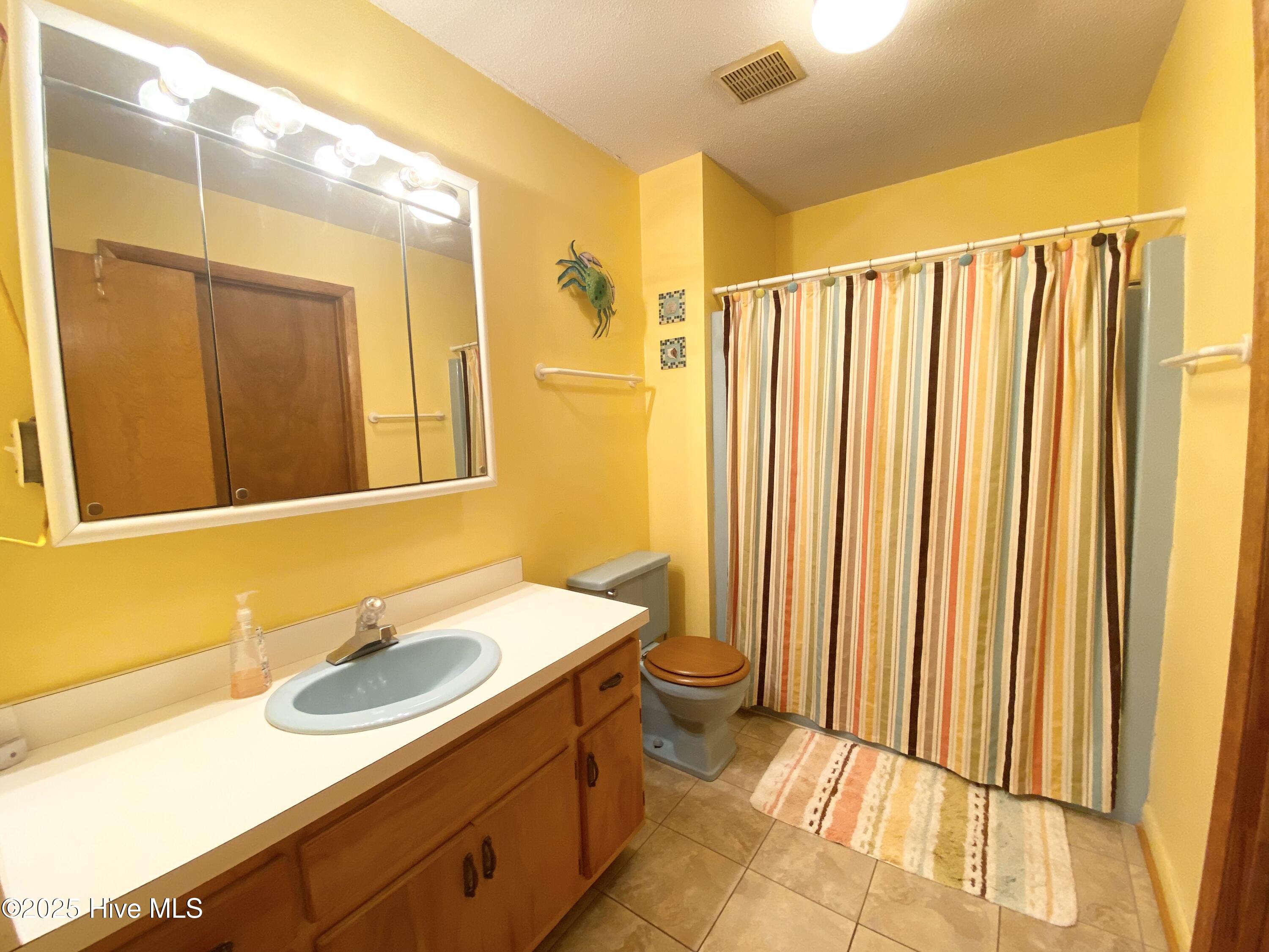 100501083 | Photo 15