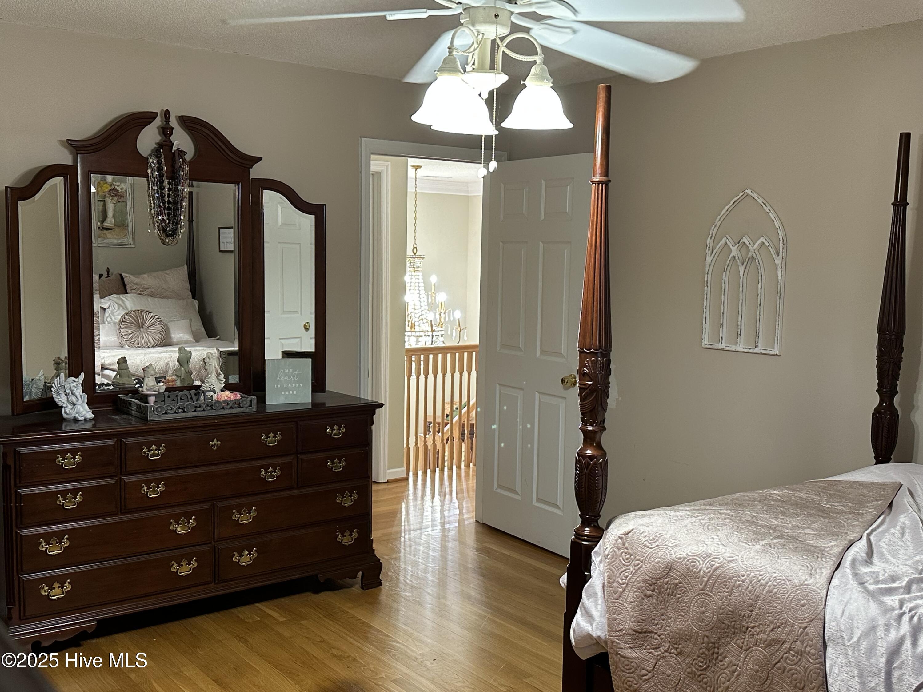 100514130 | Photo 71