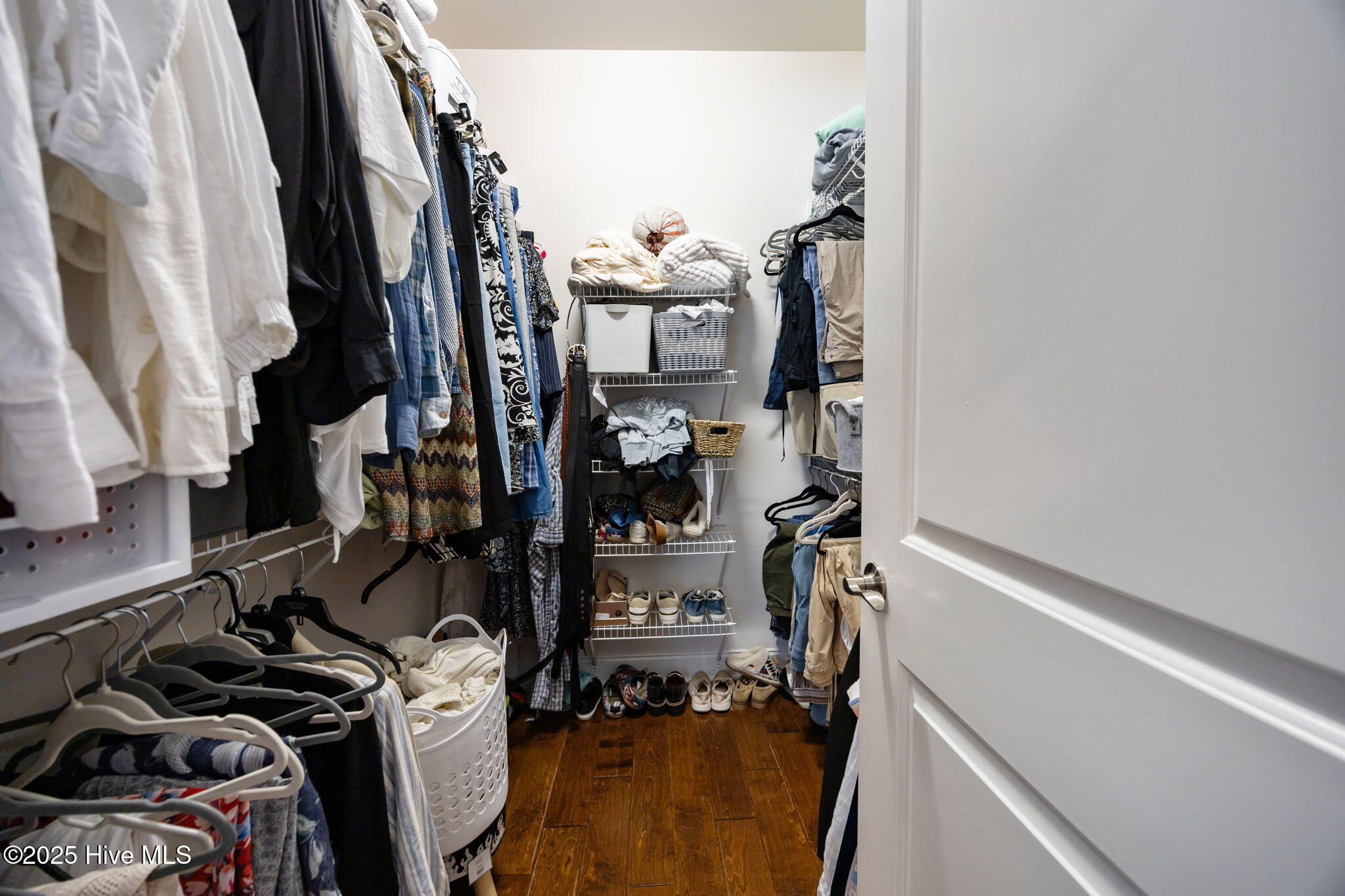 100536658 | Photo 34