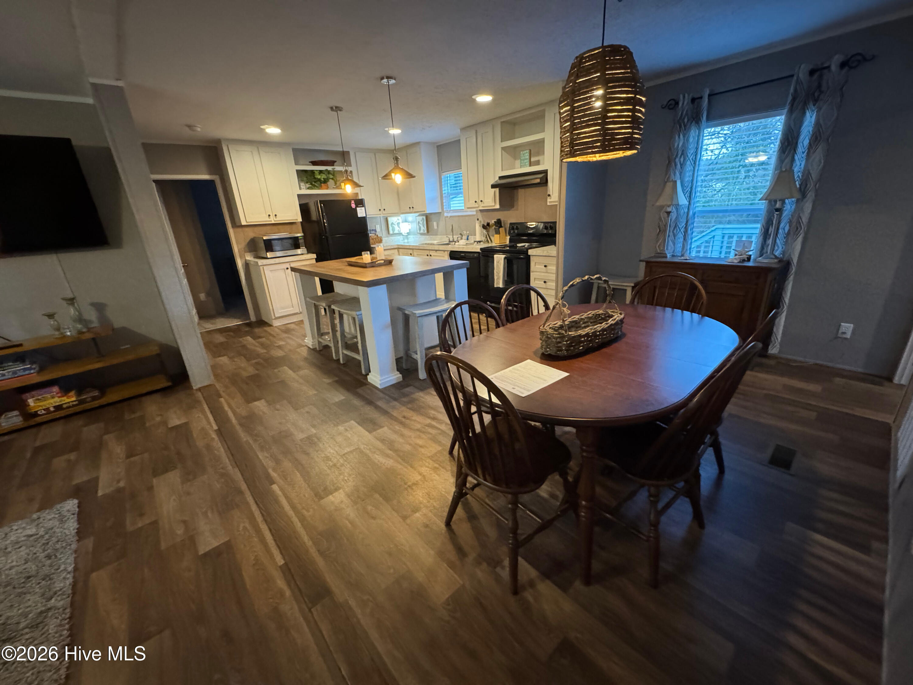 100558875 | Photo 21