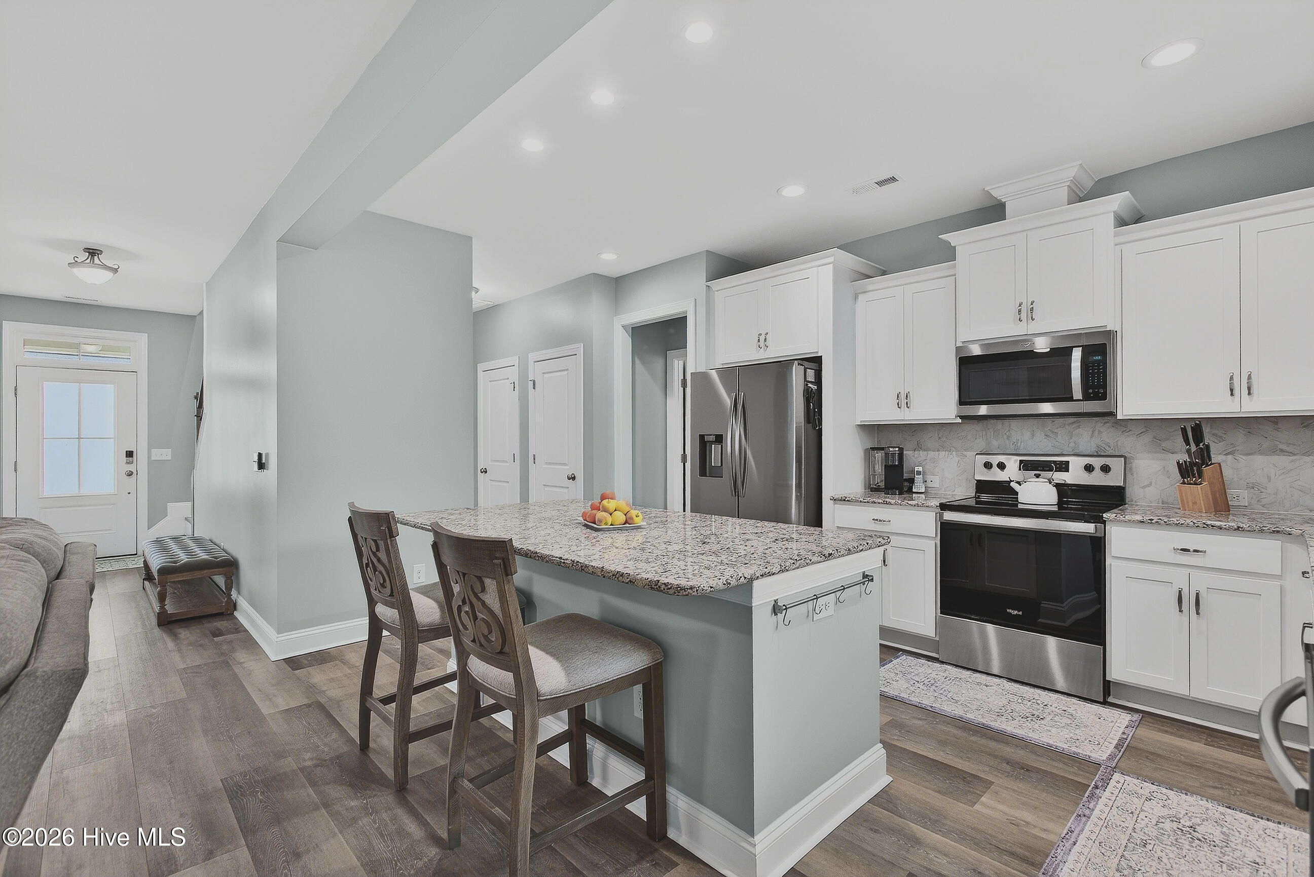 100563505 | Photo 12