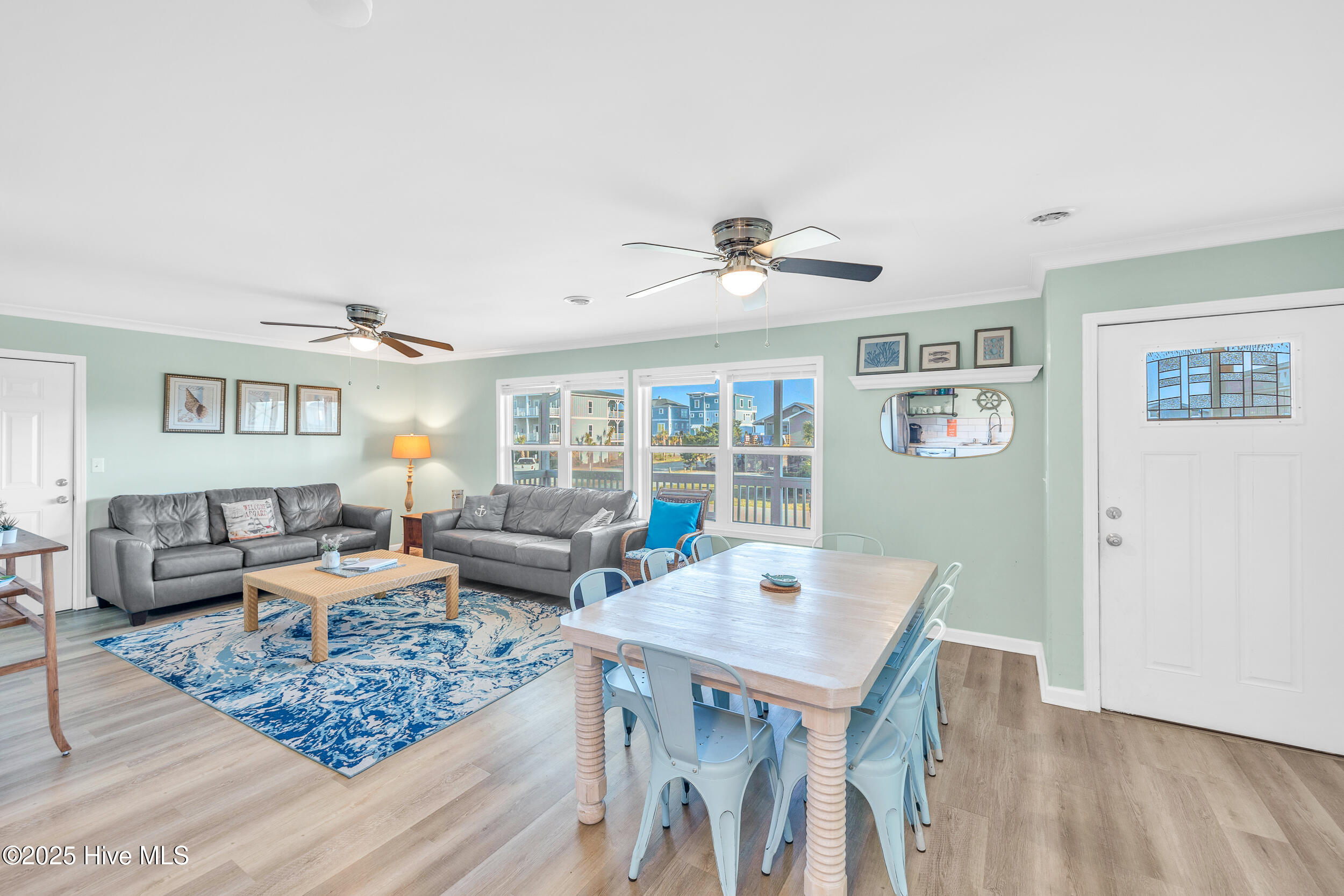 100538740 | Photo 19