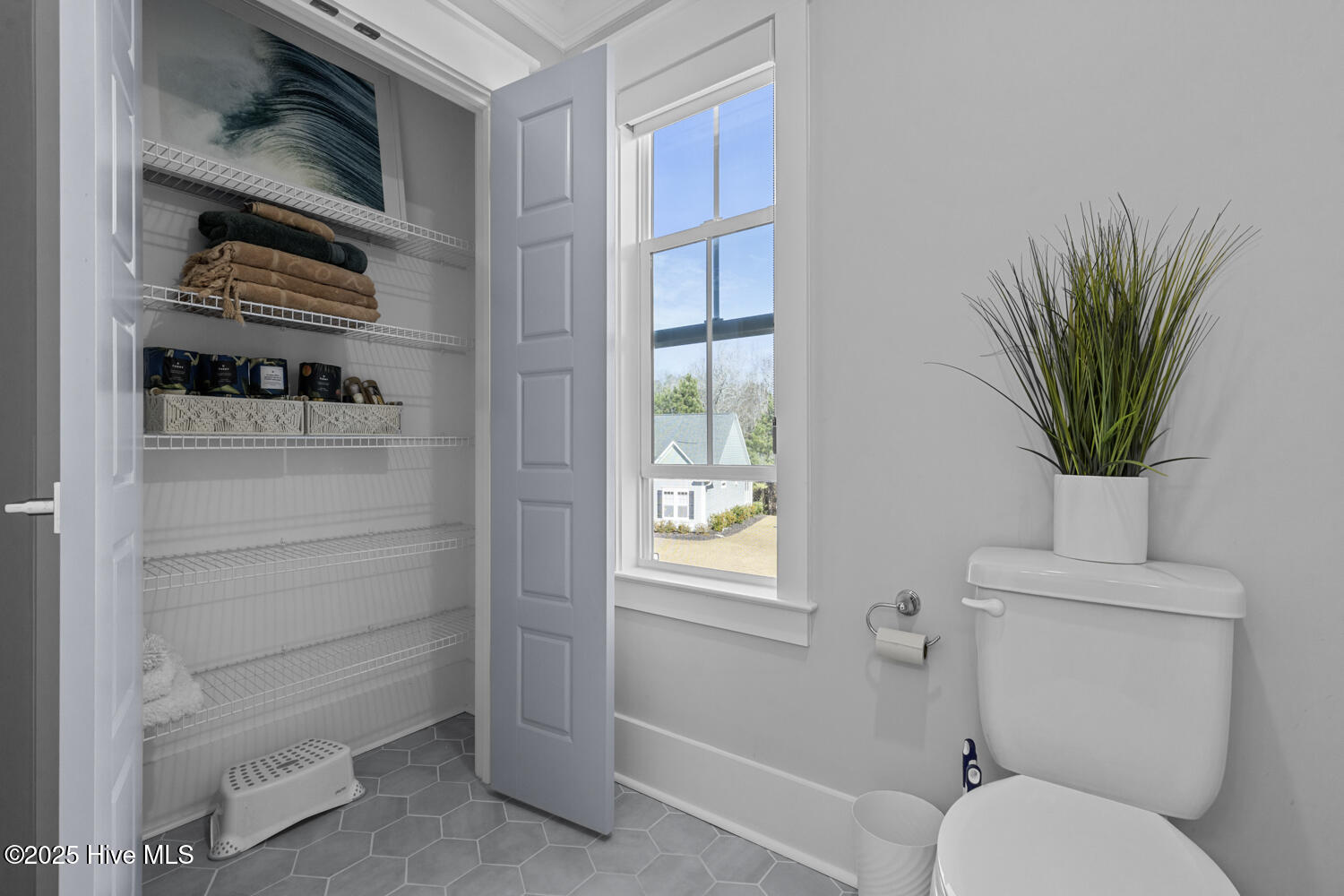 100545197 | Photo 55