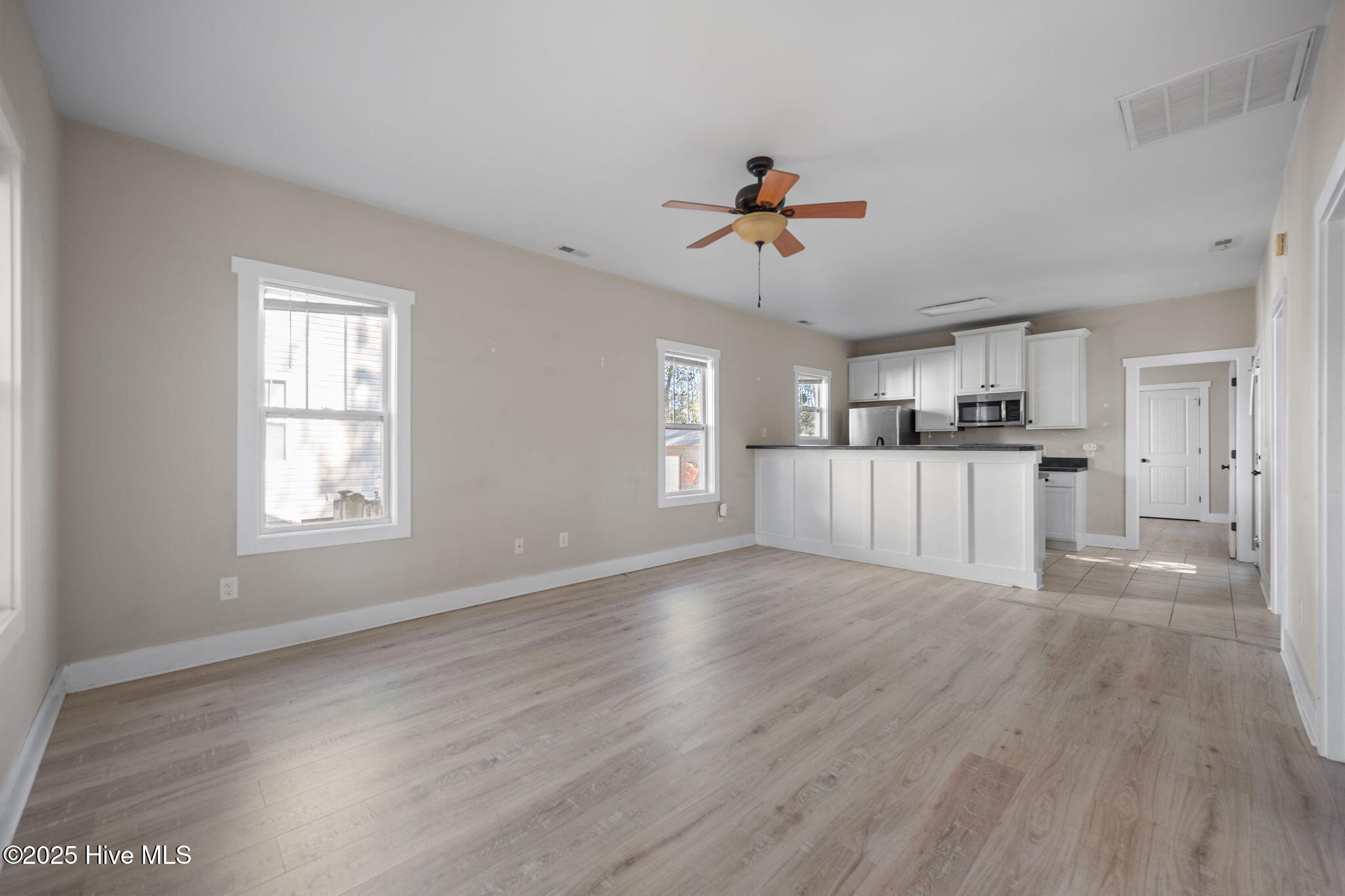 100544828 | Photo 20