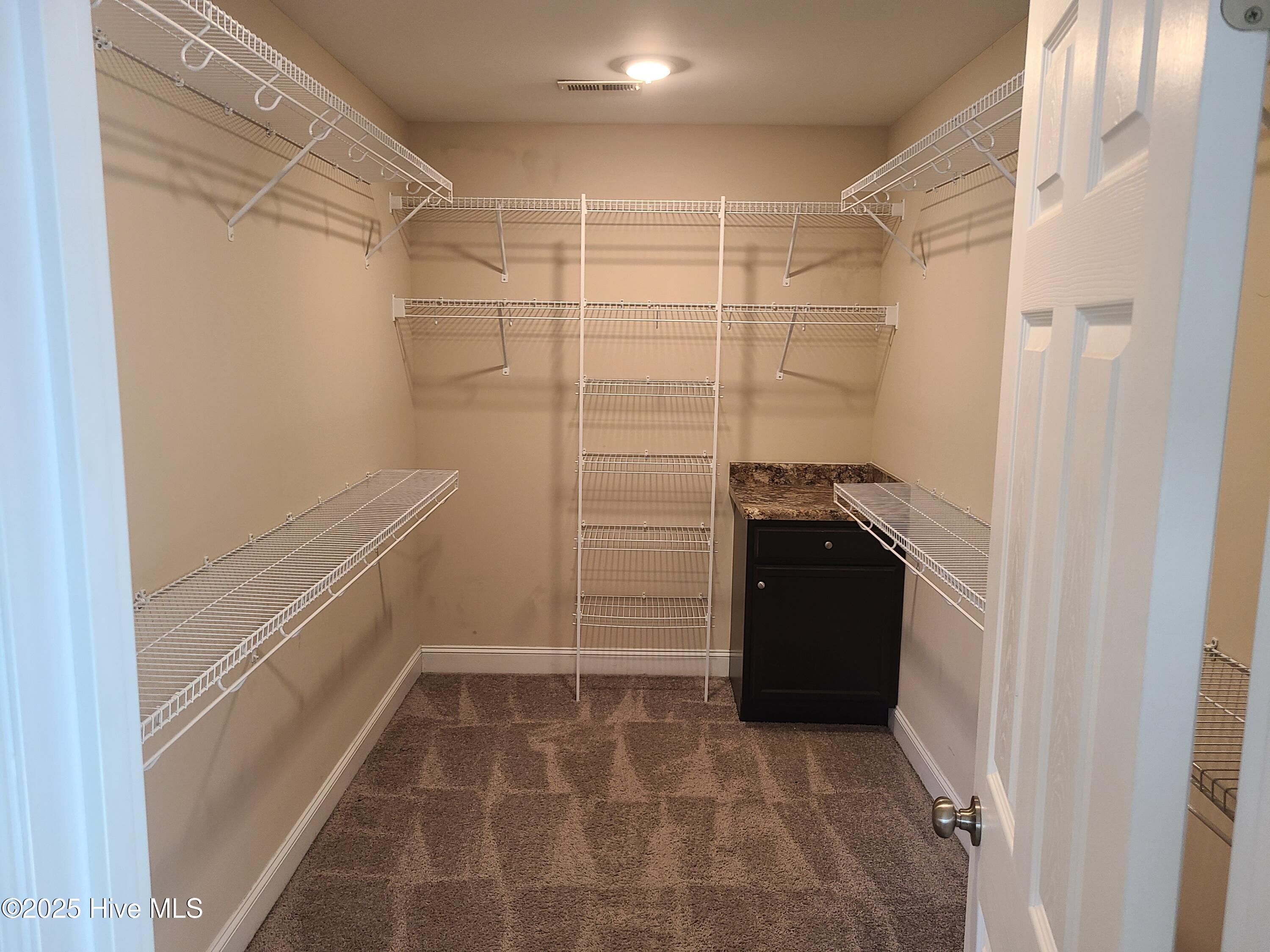 100539492 | Photo 19