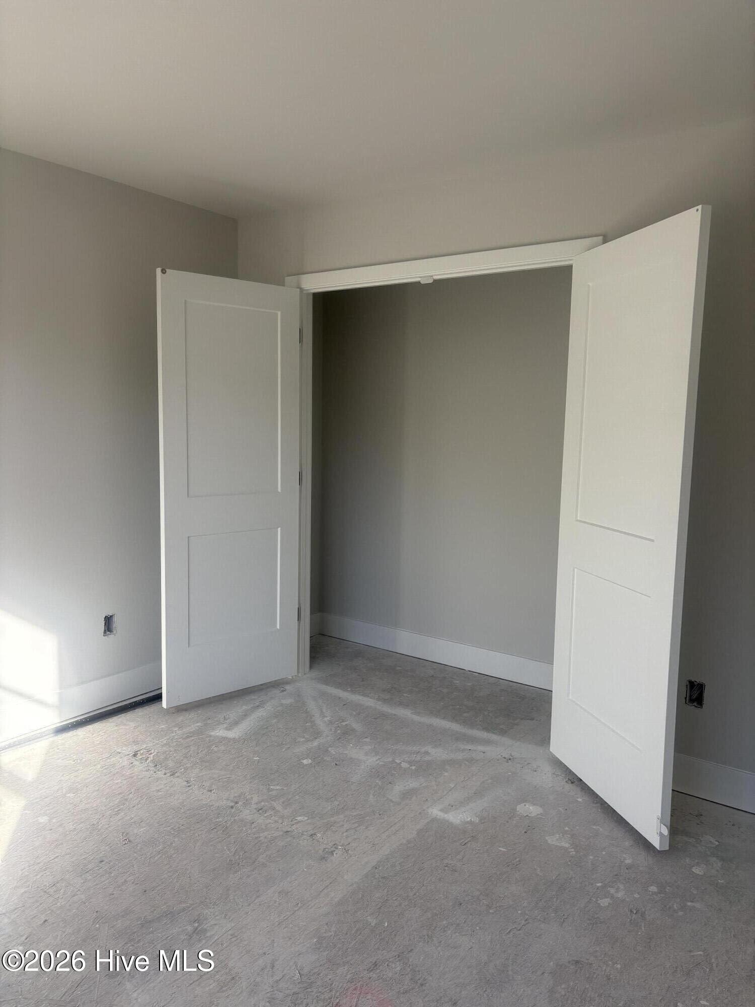 100548866 | Photo 14