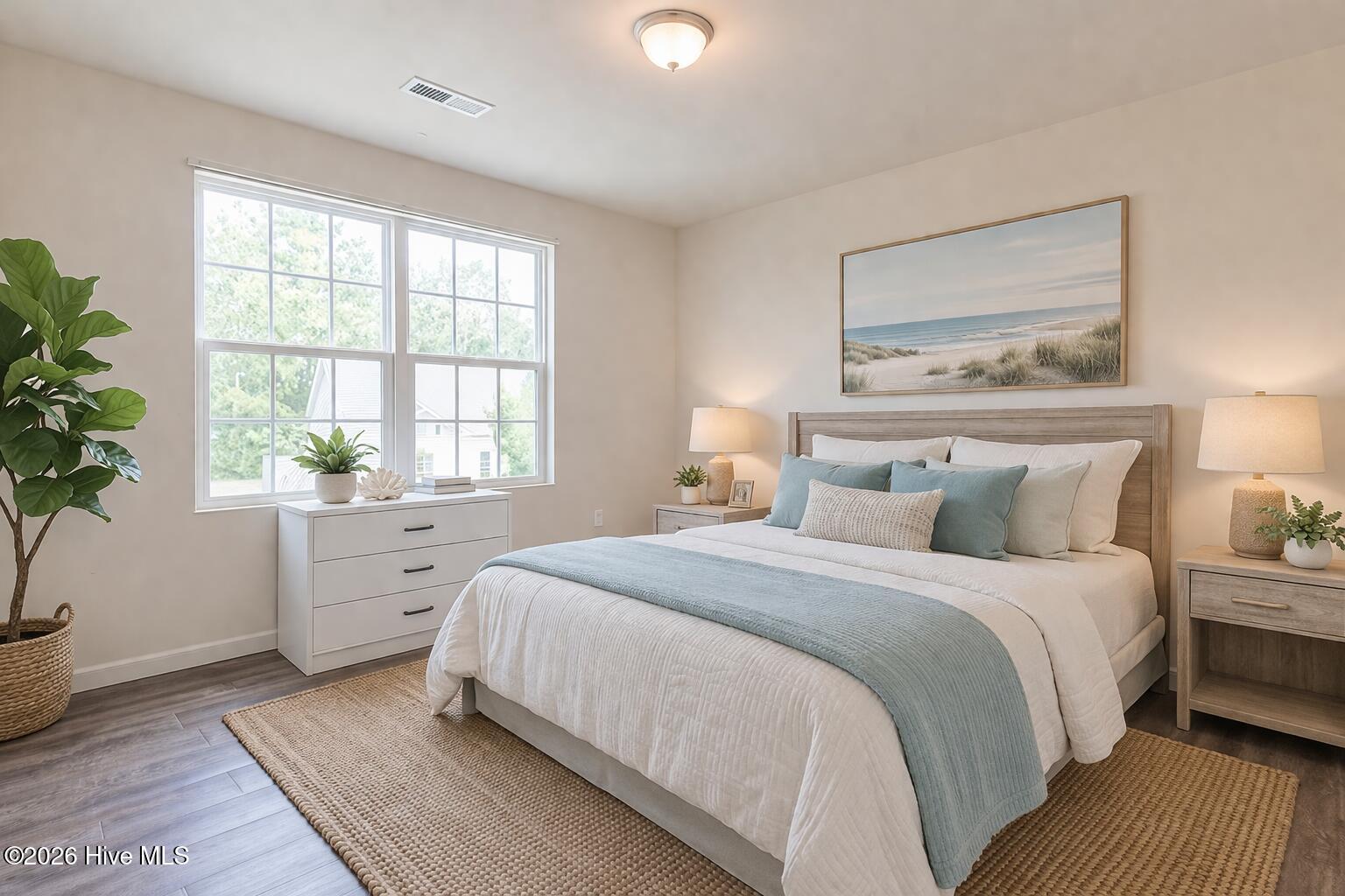 100565114 | Photo 16