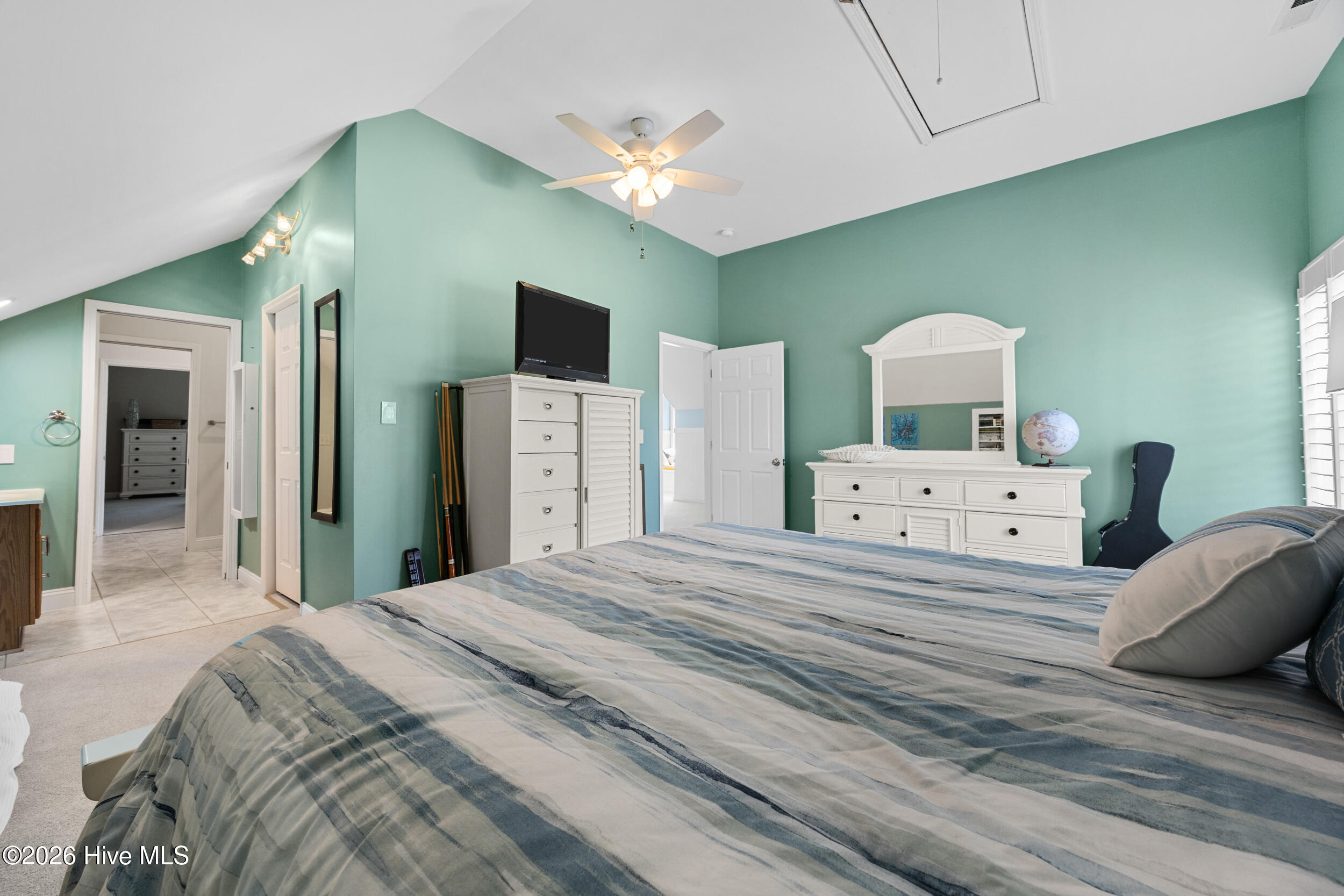 100567542 | Photo 48