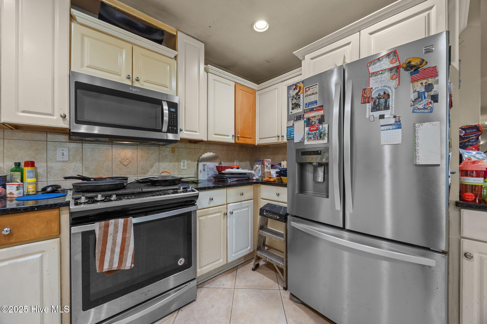 100566802 | Photo 31