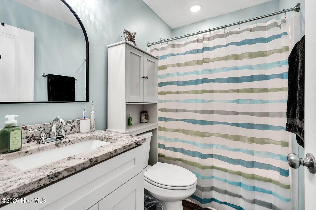 100560023 | Photo 12