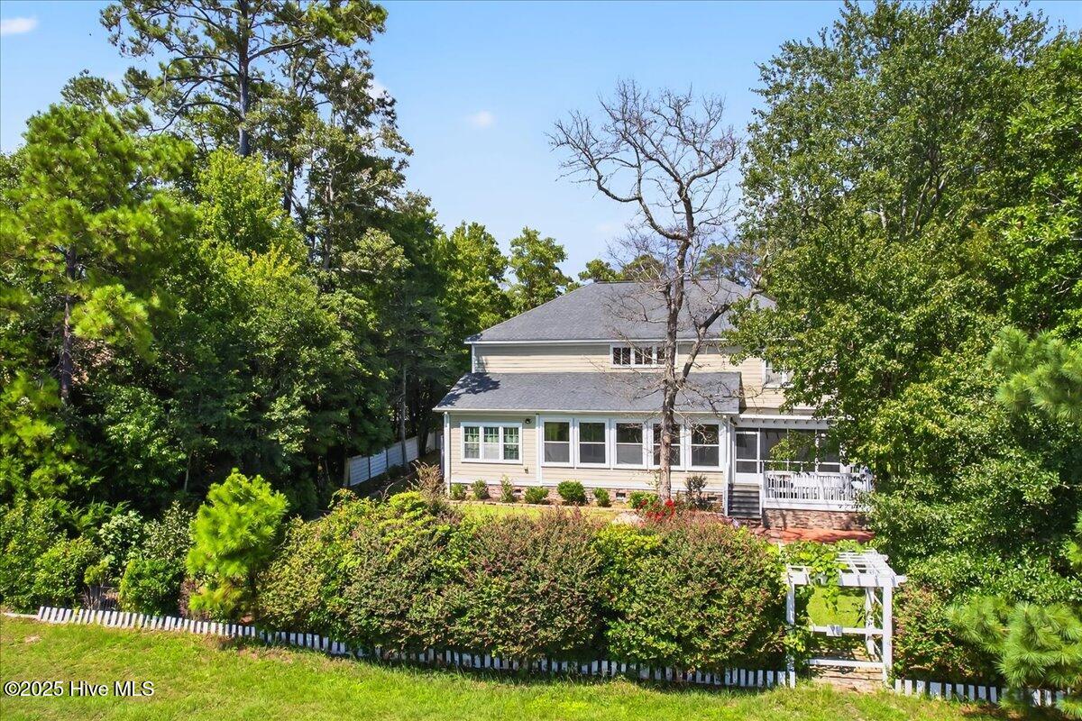 100523832 | Photo 97