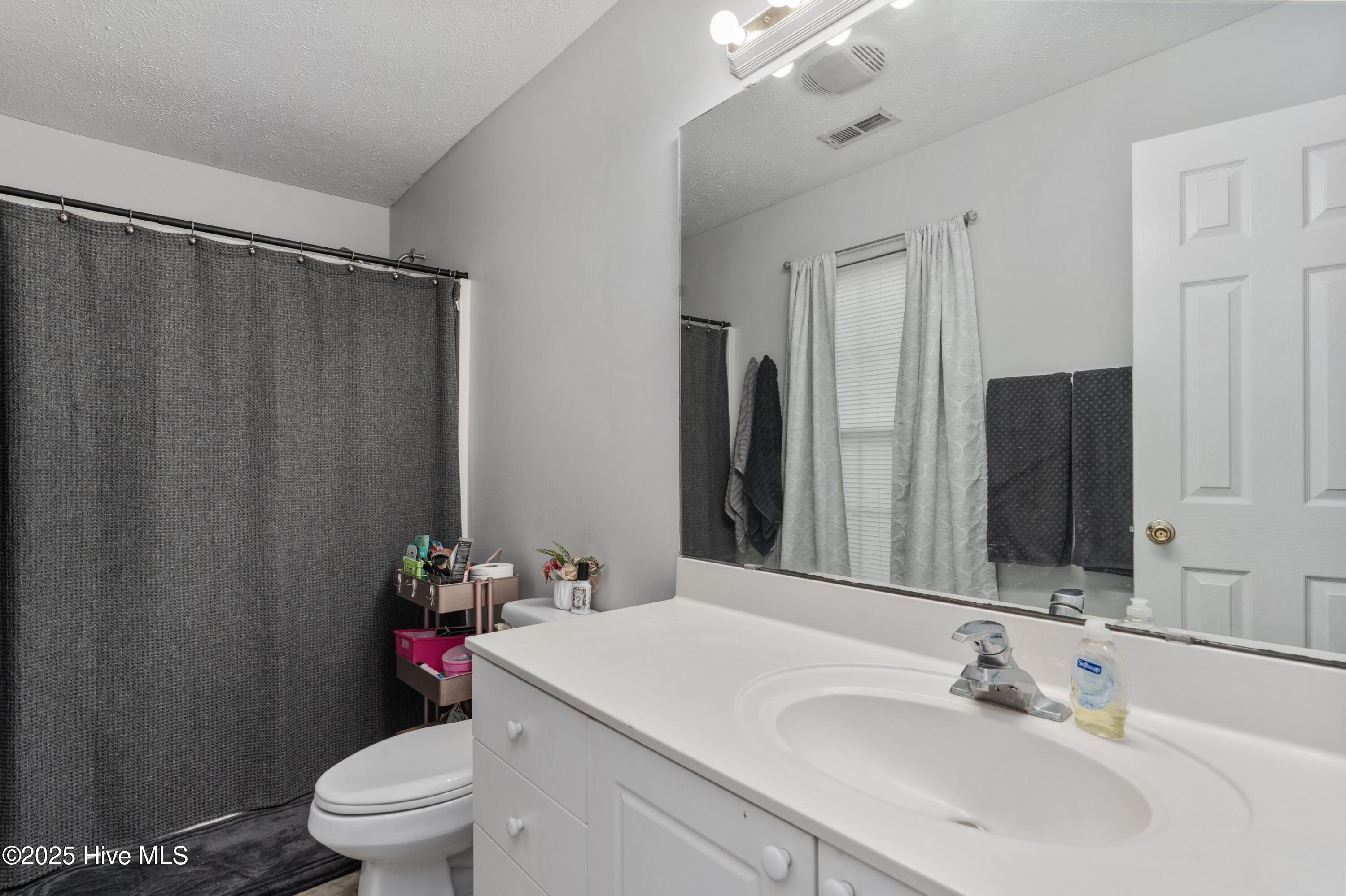 100542300 | Photo 16