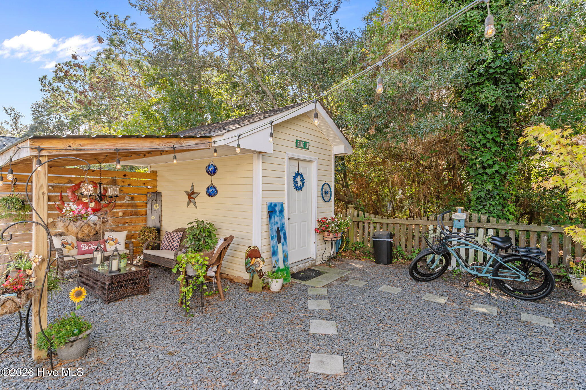 100559480 | Photo 43