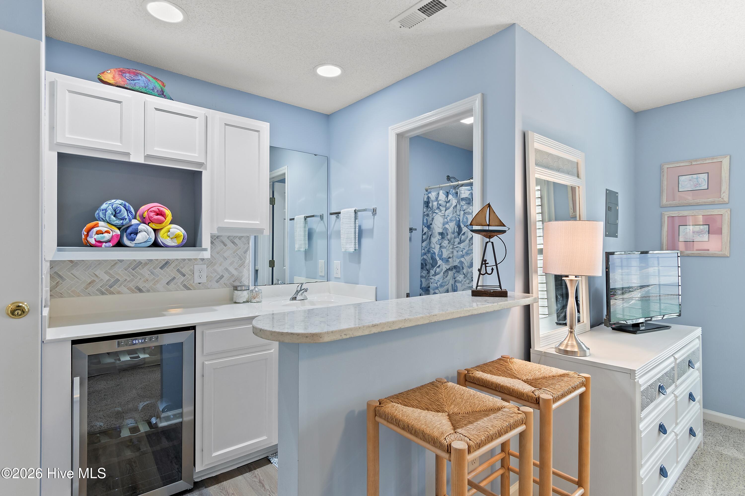 100558329 | Photo 28