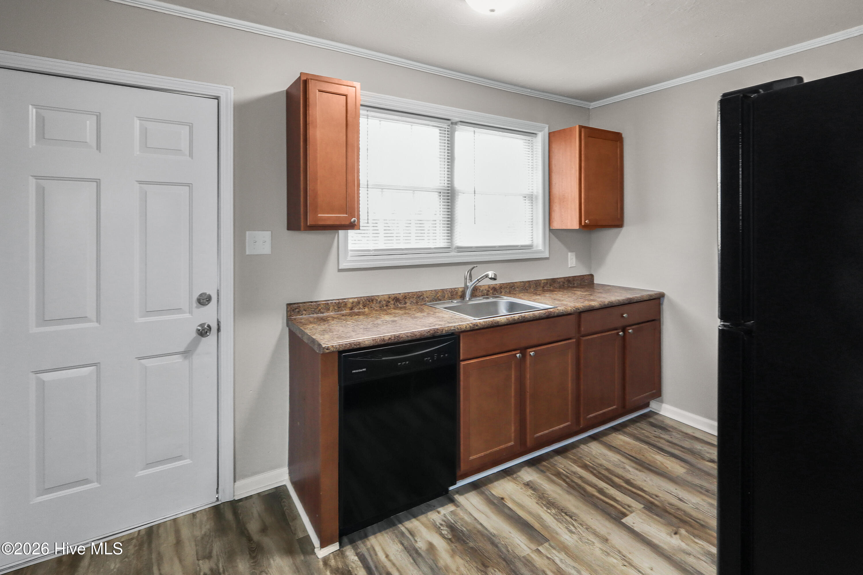 100547521 | Photo 33