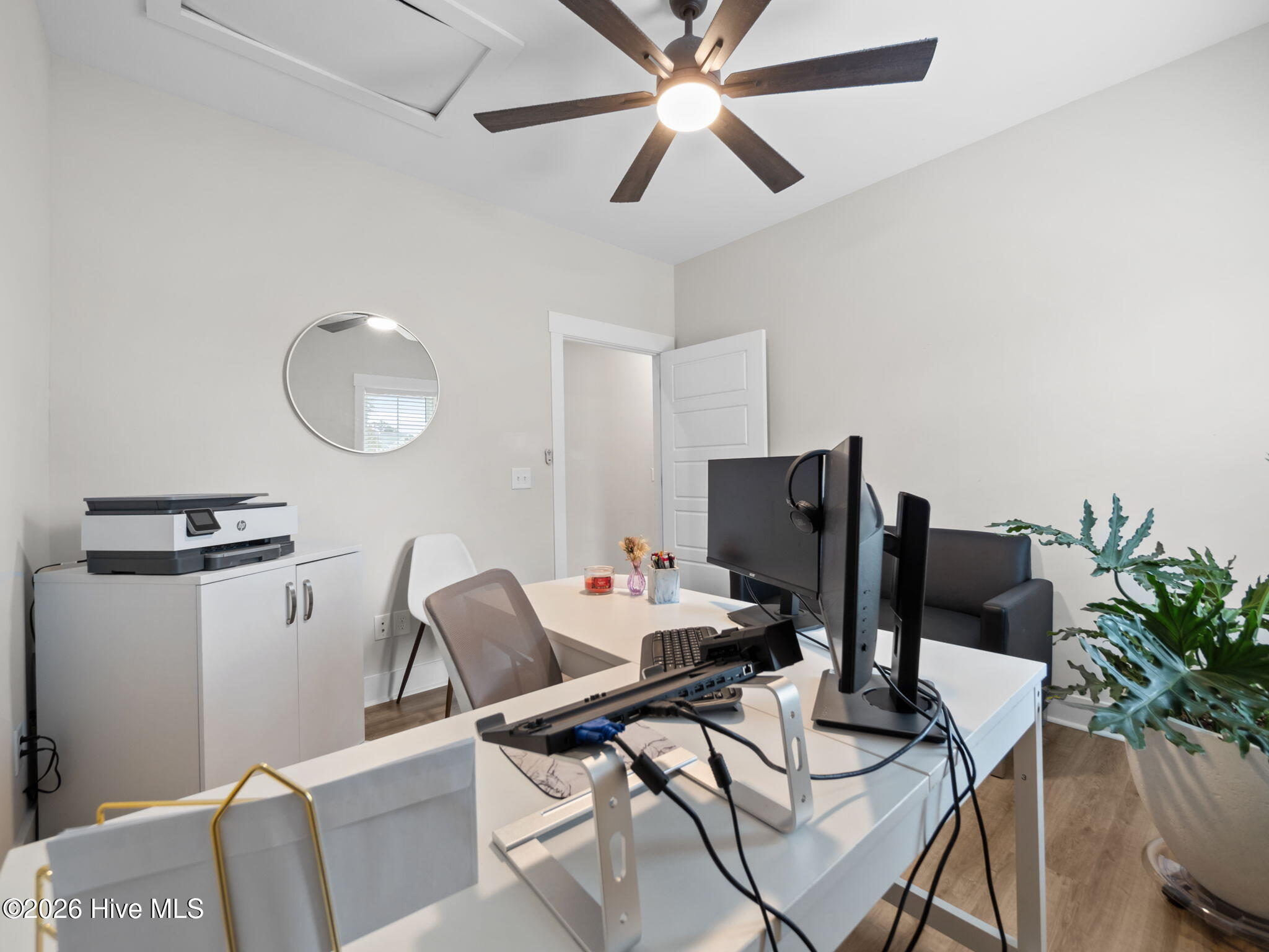 100556866 | Photo 24