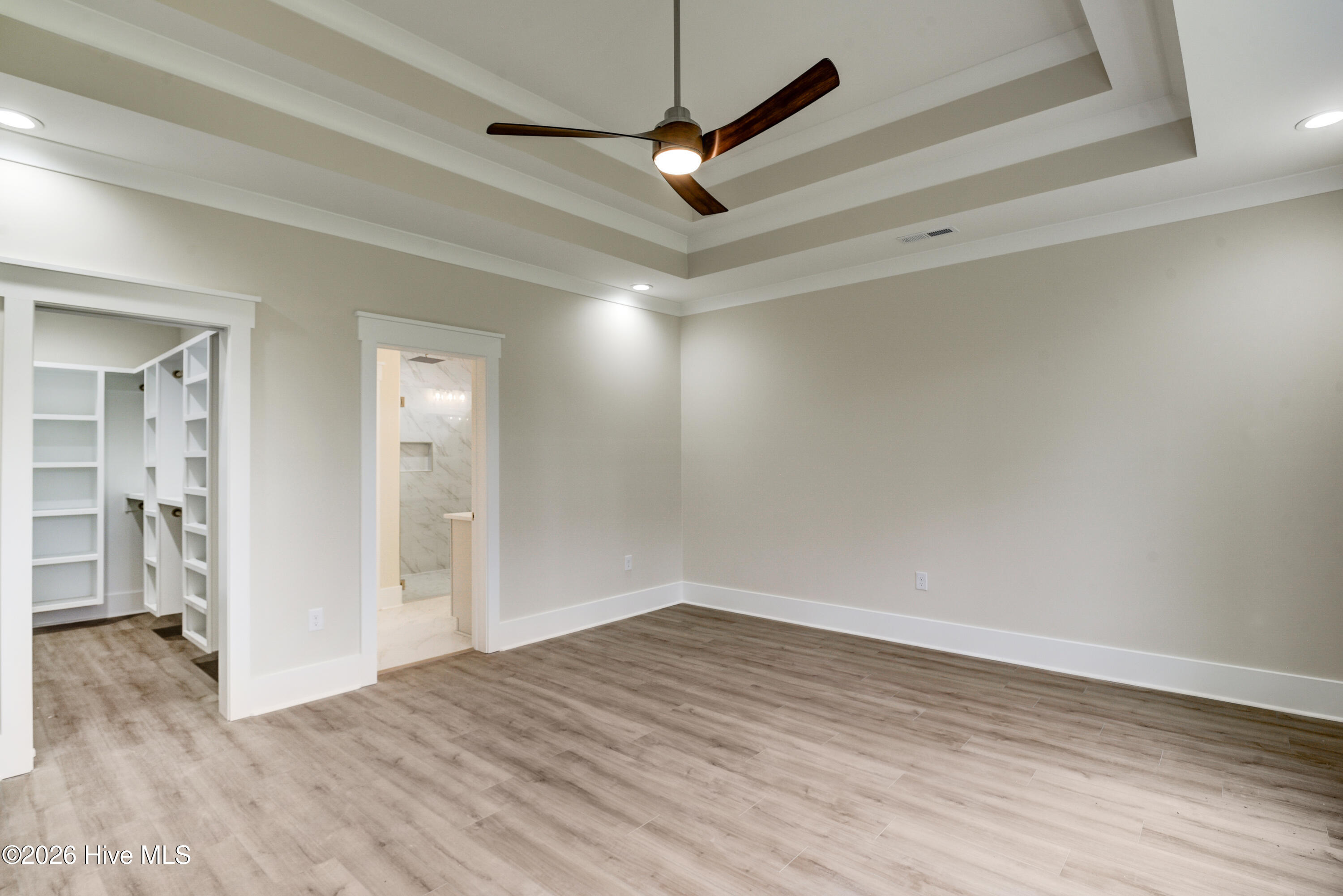 100547113 | Photo 29