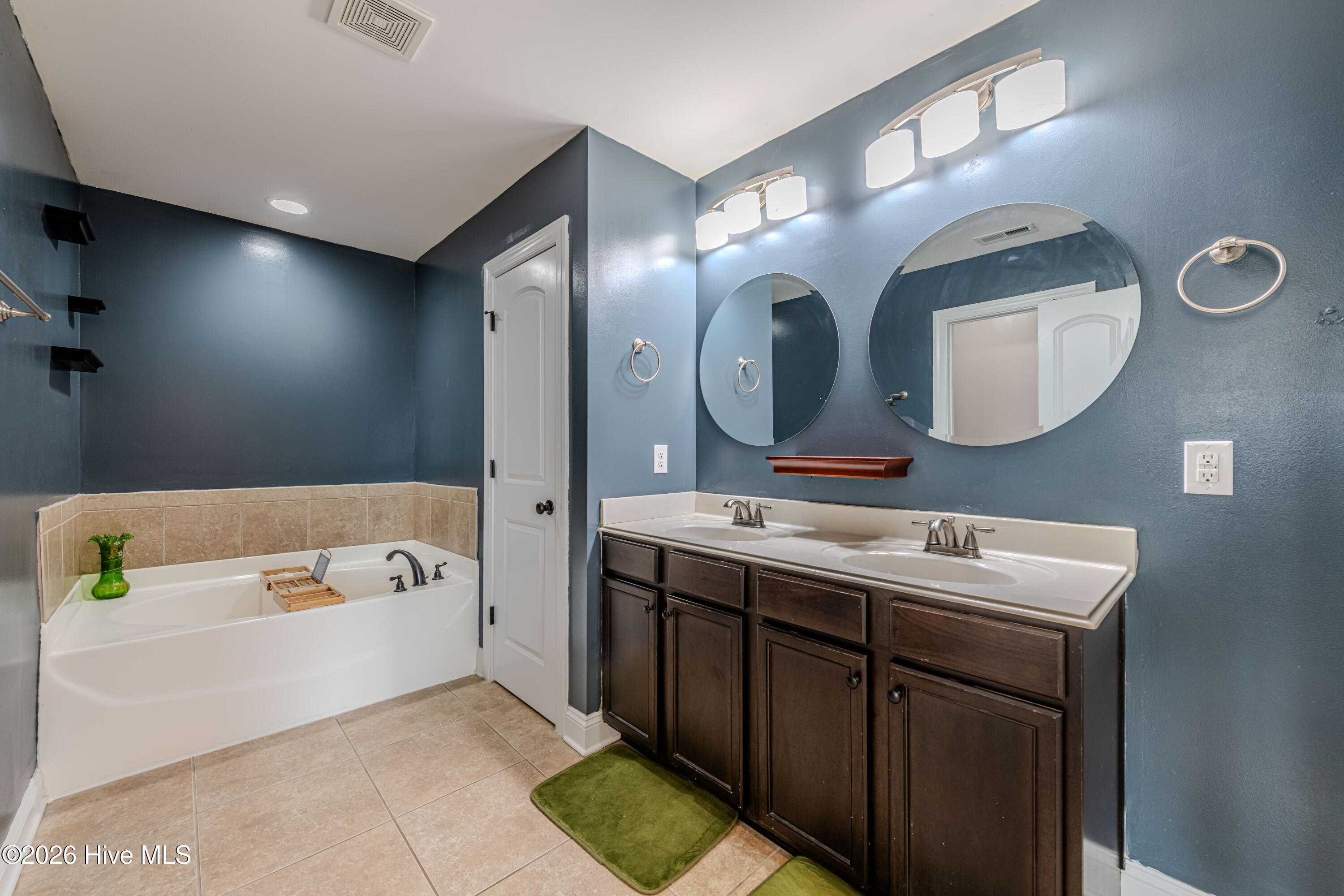 100555095 | Photo 27