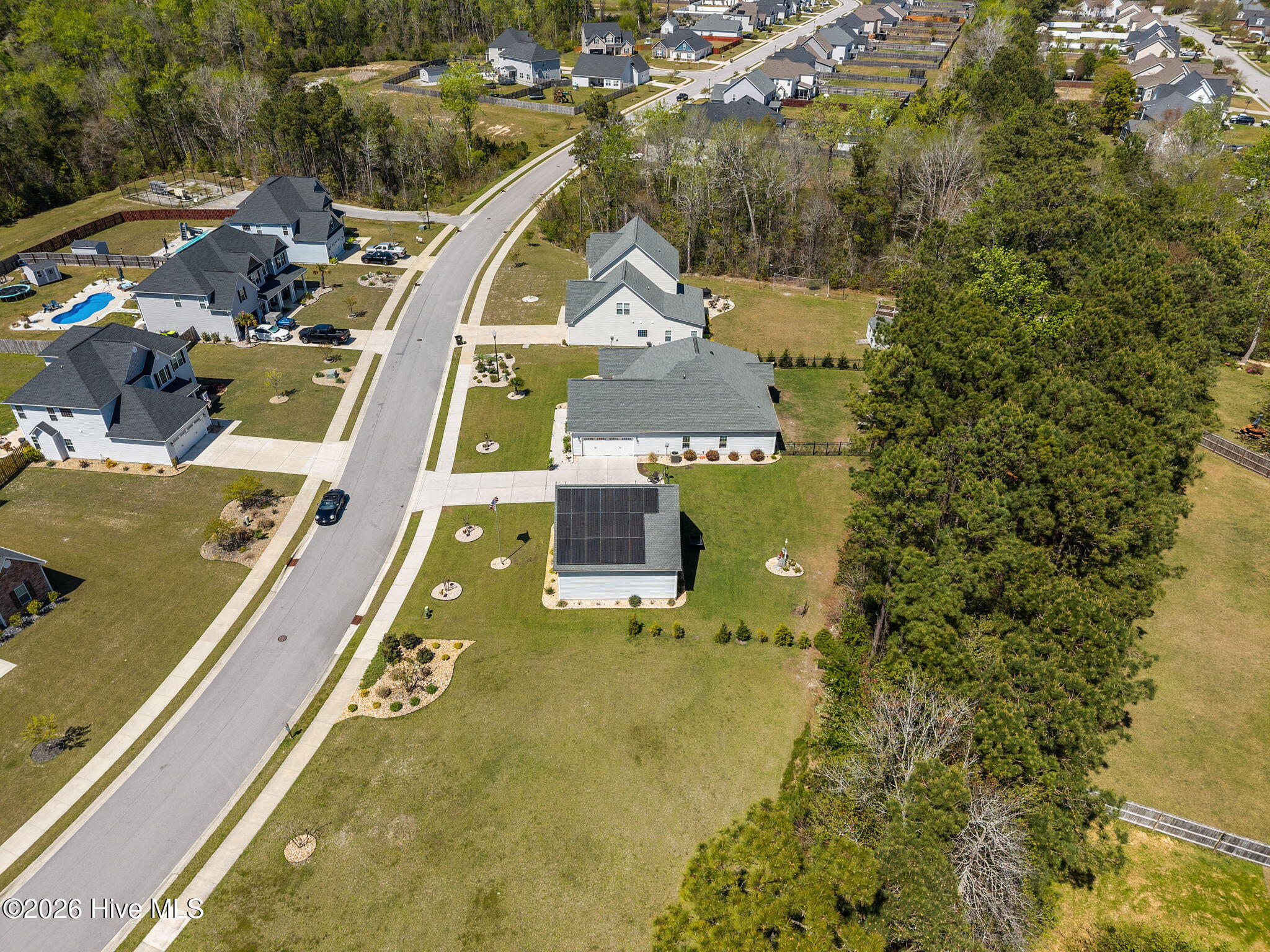 100563665 | Photo 38