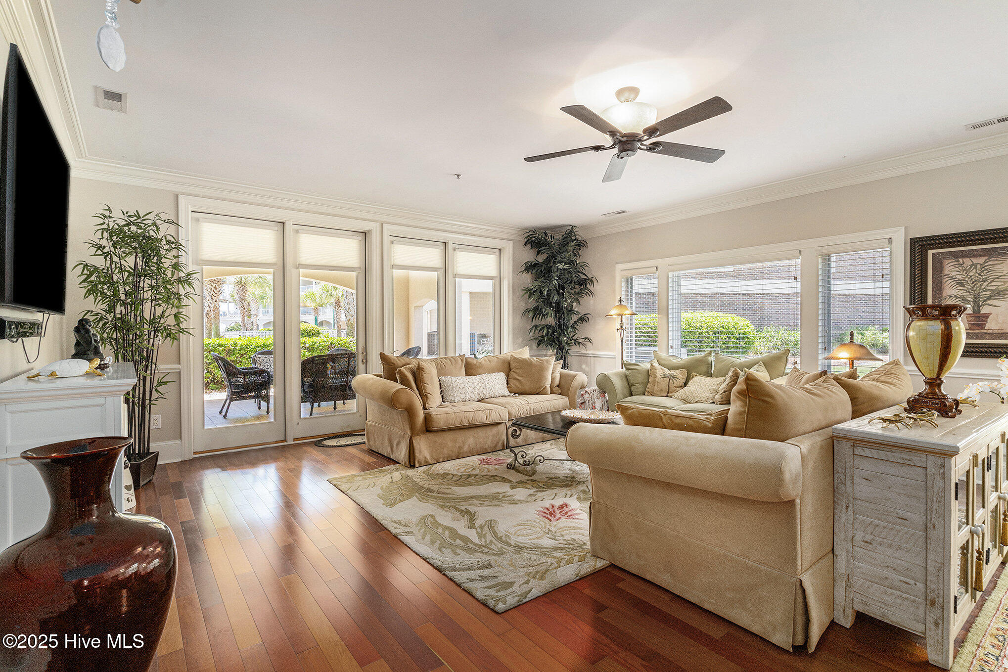 100529014 | Photo 15