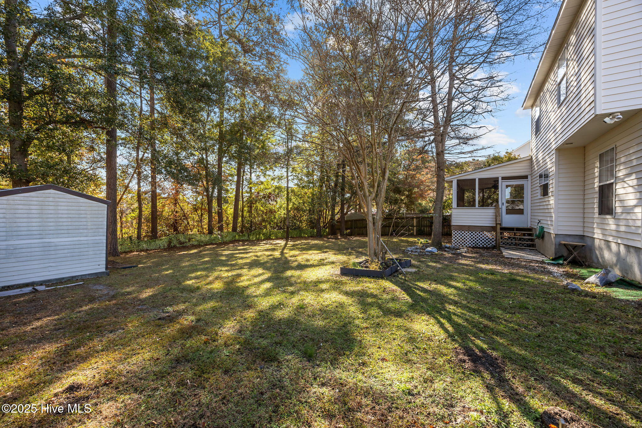 100541595 | Photo 53