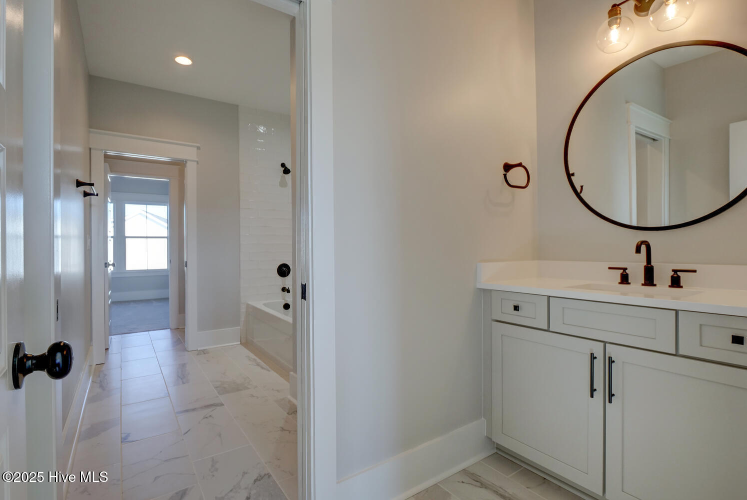 100539915 | Photo 25