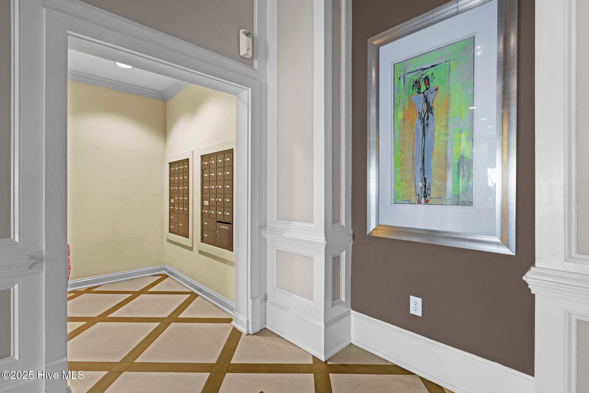 100525076 | Photo 55