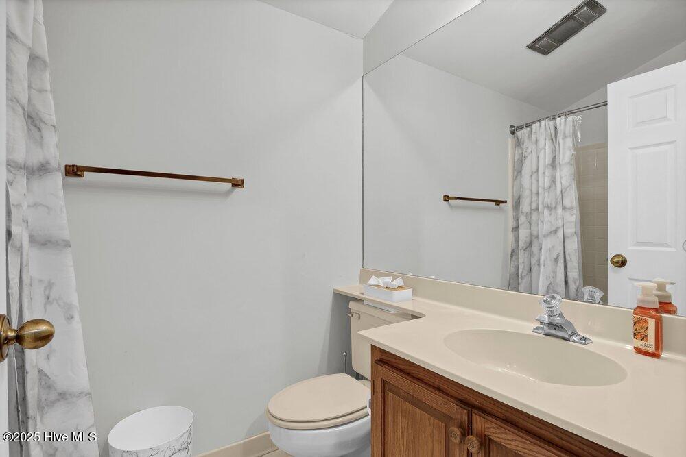 100546744 | Photo 25