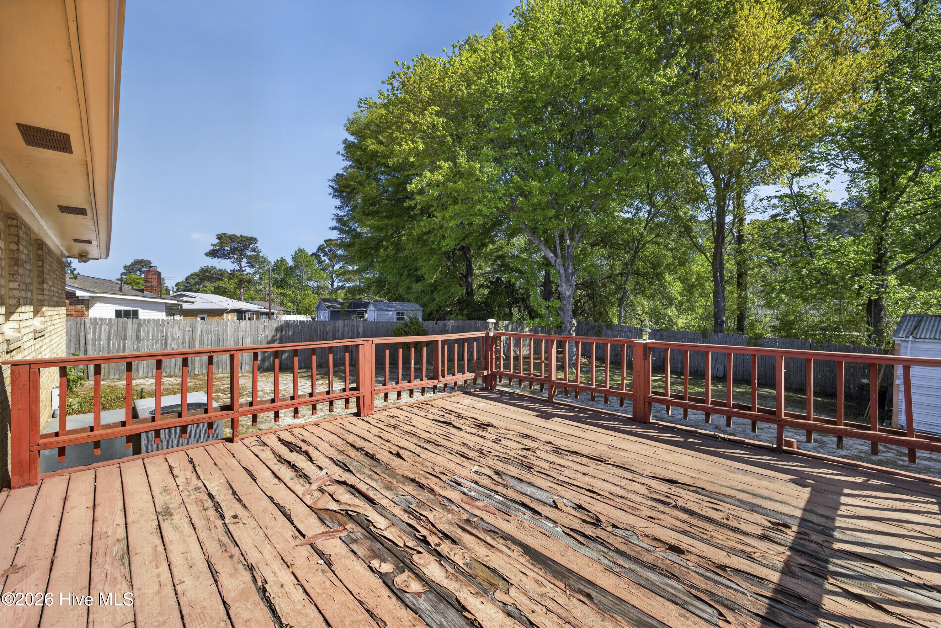 100566296 | Photo 31