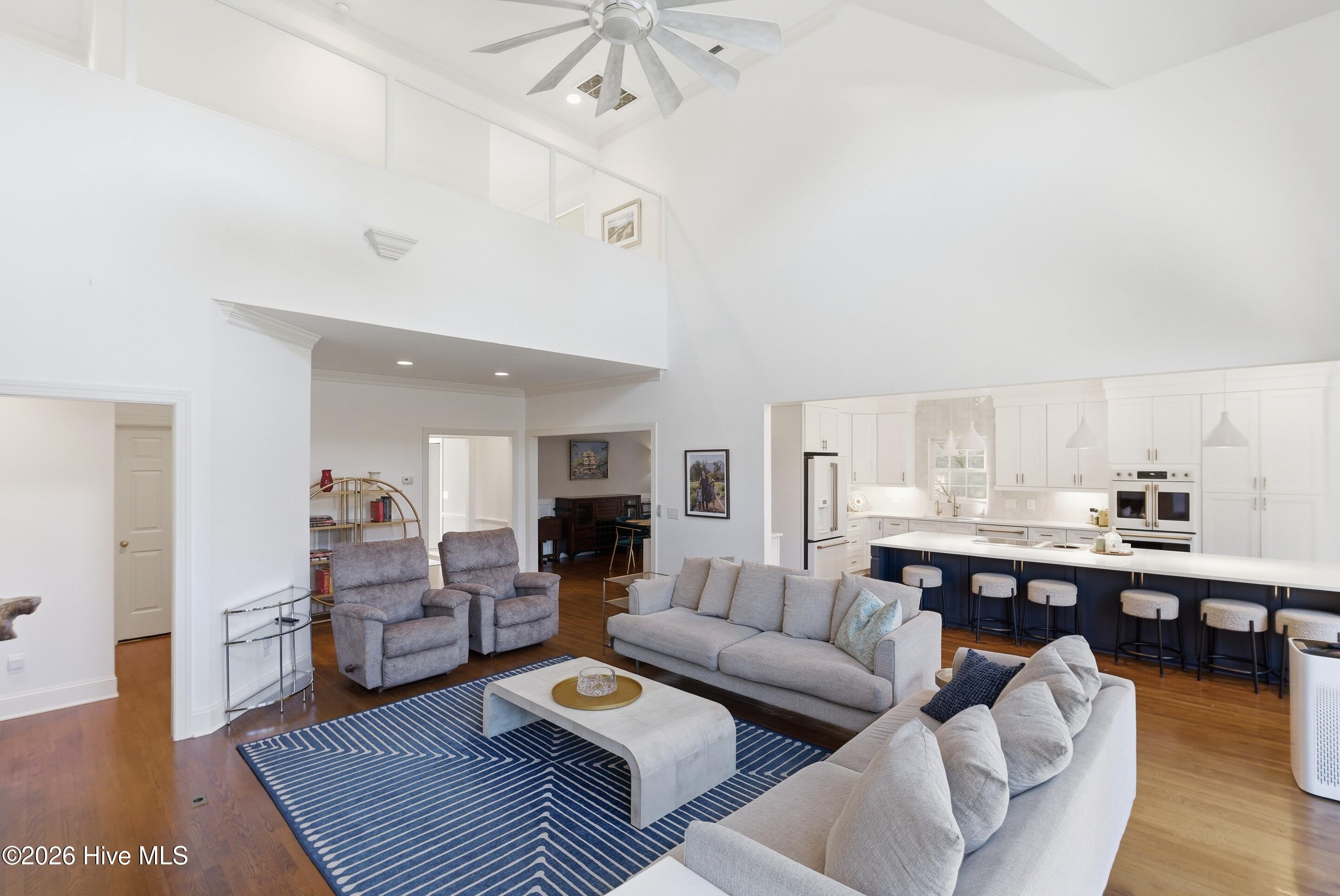 100538955 | Photo 11