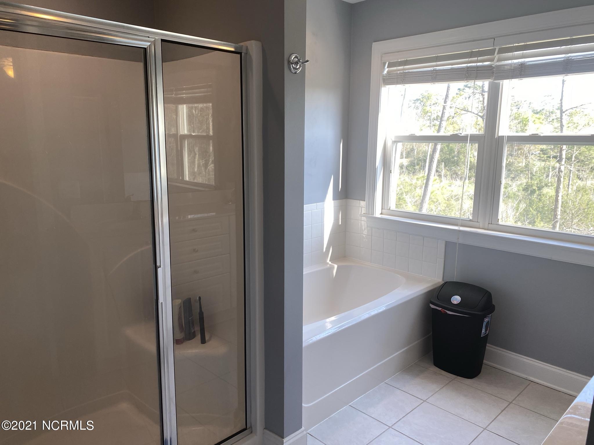 100535650 | Photo 17