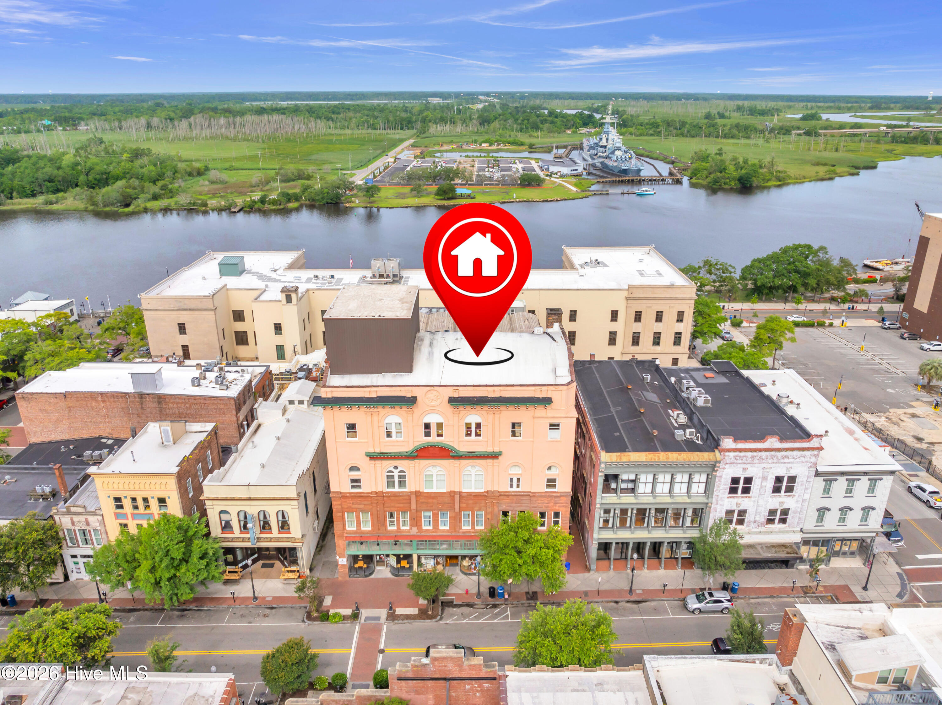 100555401 | Photo 21