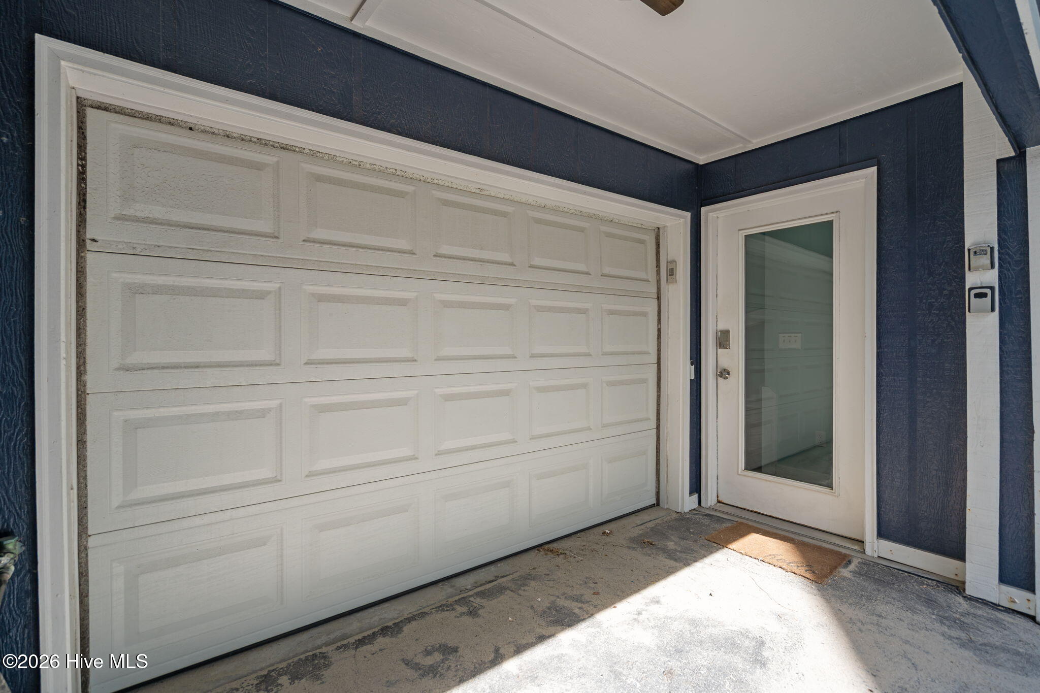 100566961 | Photo 36