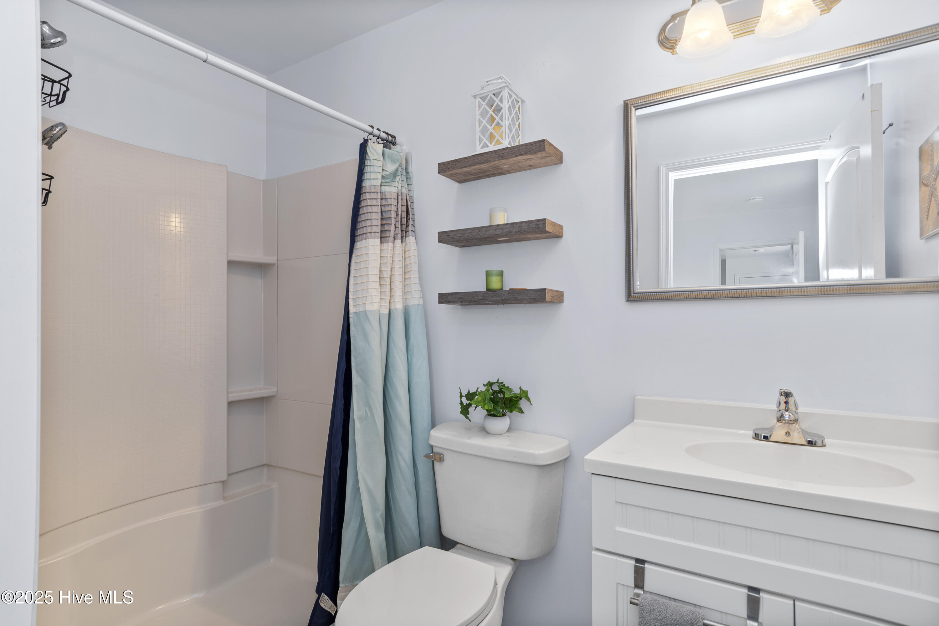 100520173 | Photo 57