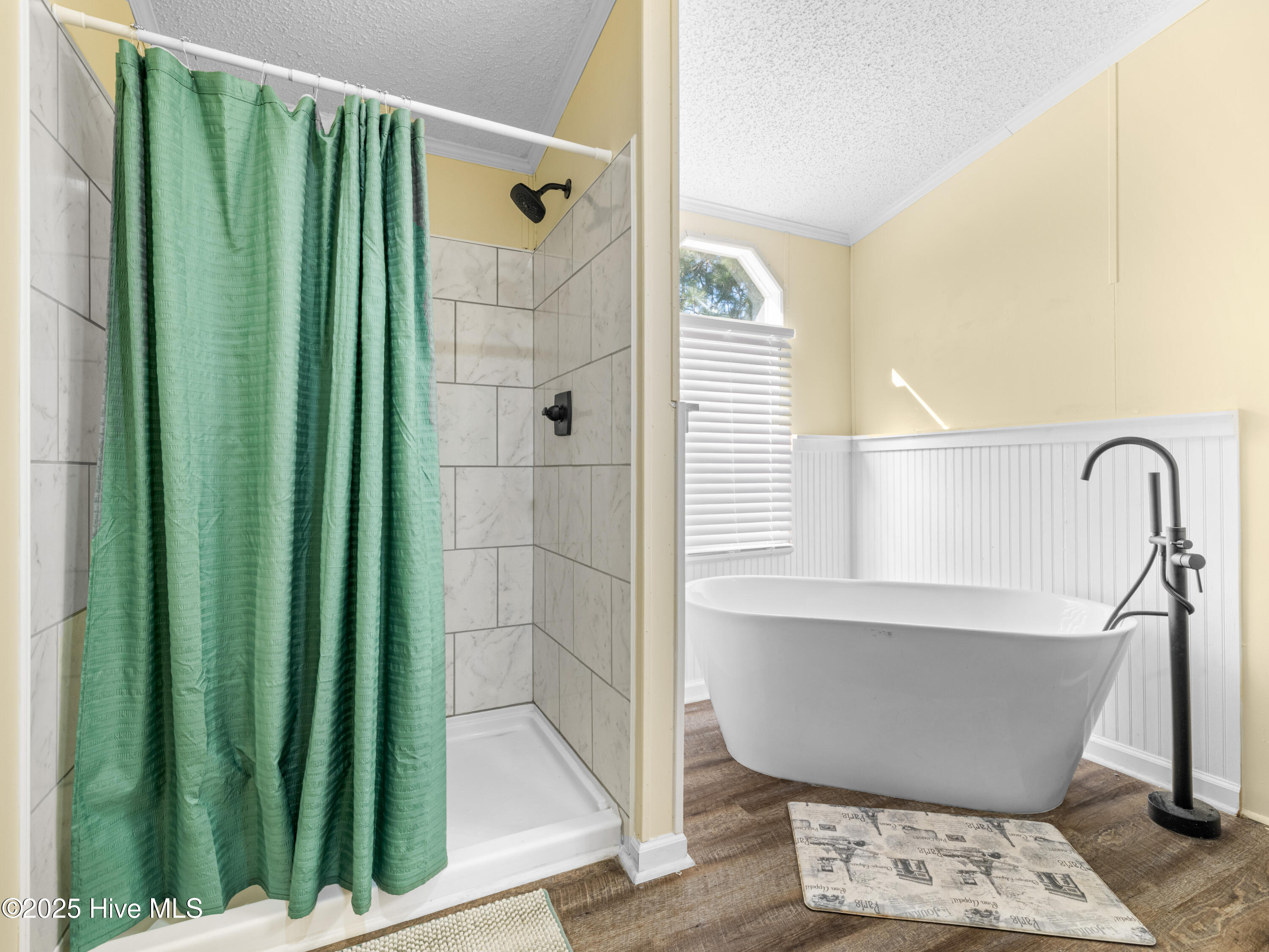 100540090 | Photo 34