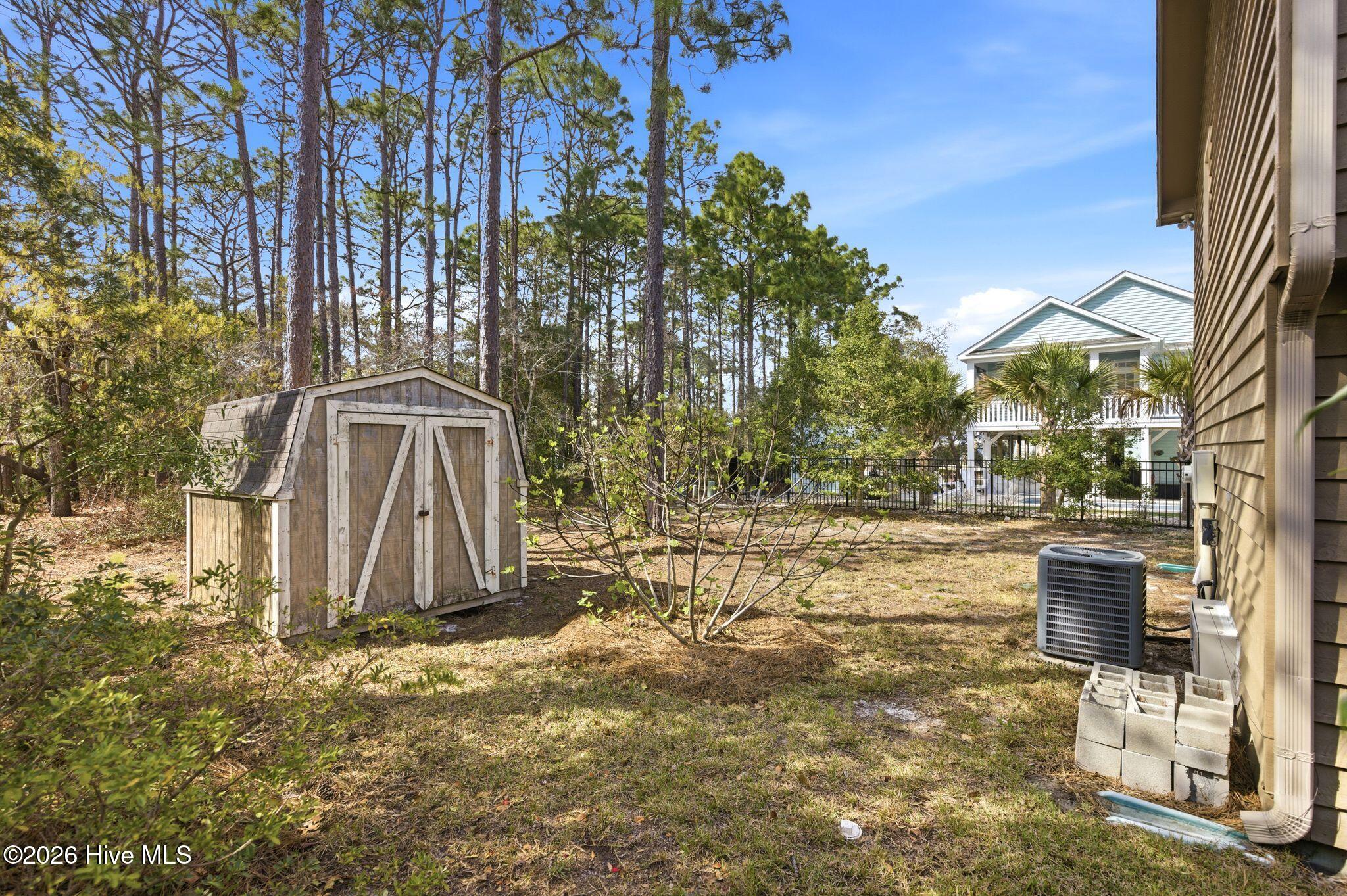 100564018 | Photo 46