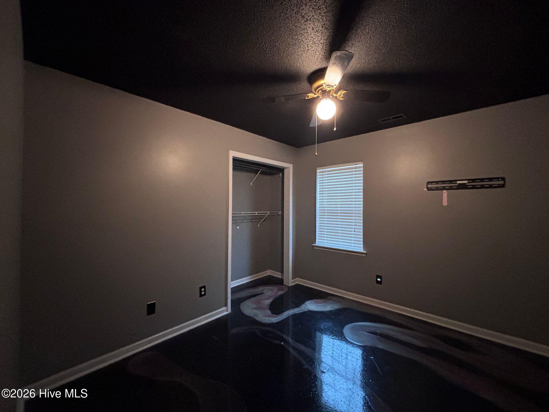 100555707 | Photo 16