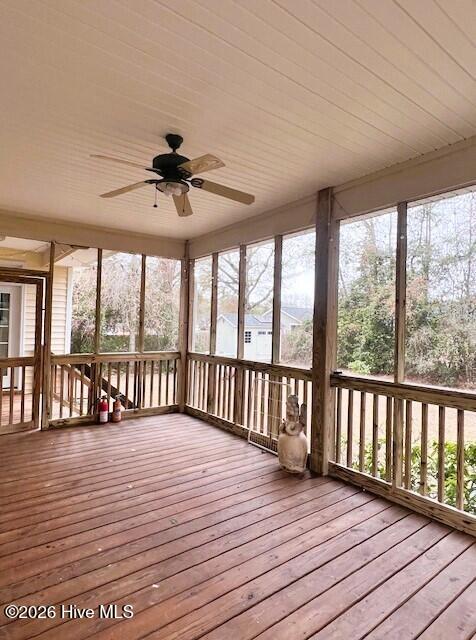 100548477 | Photo 30