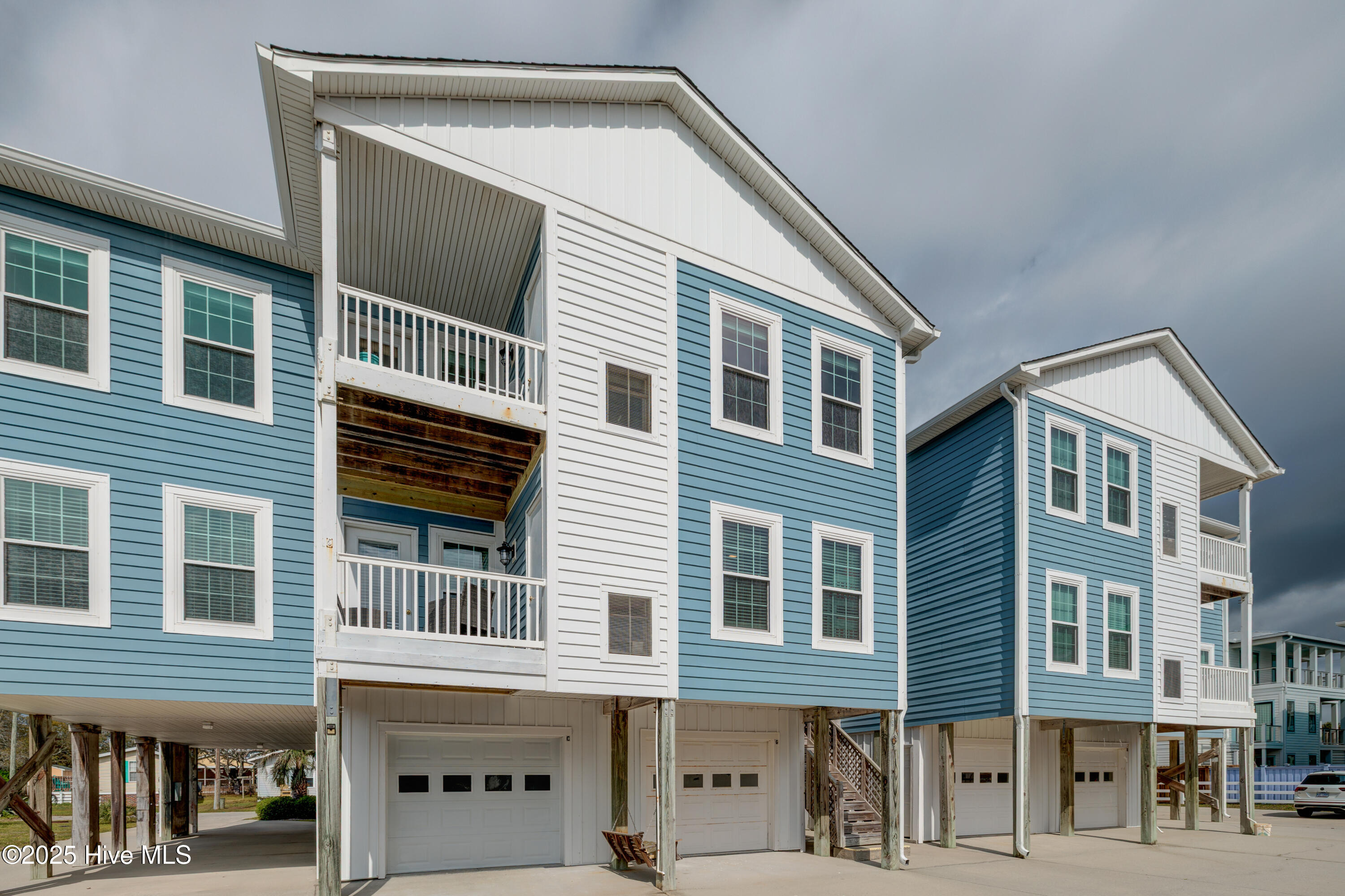 100498855 | Photo 31