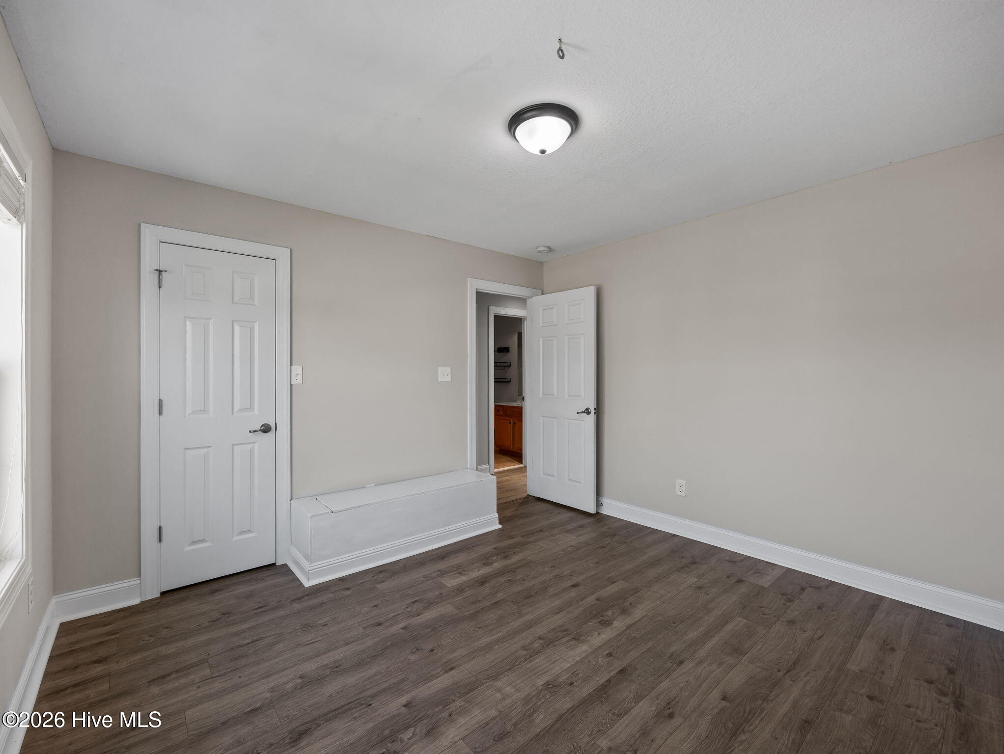 100568078 | Photo 34